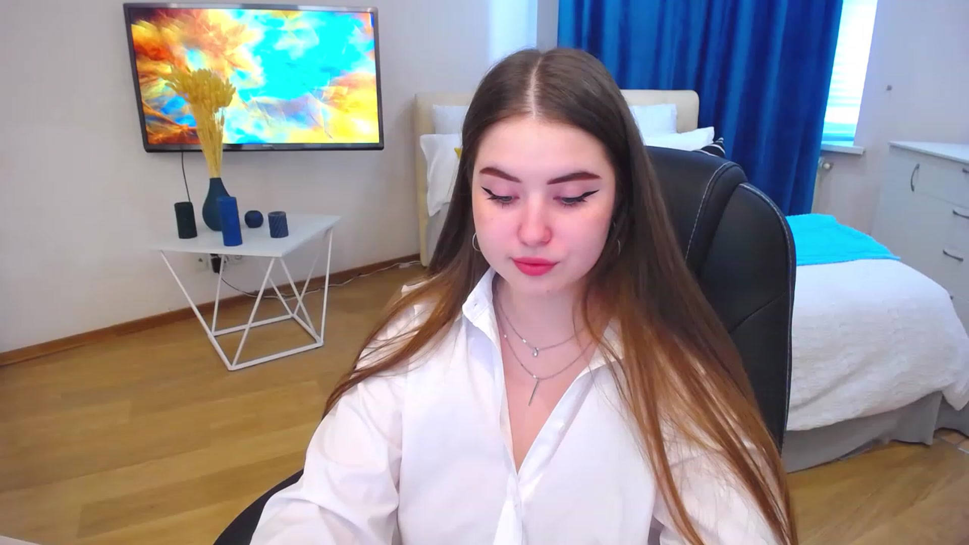 Gallery image thumbnail from AdmireMyEyes's myfreecams stream on, 07/19/2023, 09:46 image 11 of 20