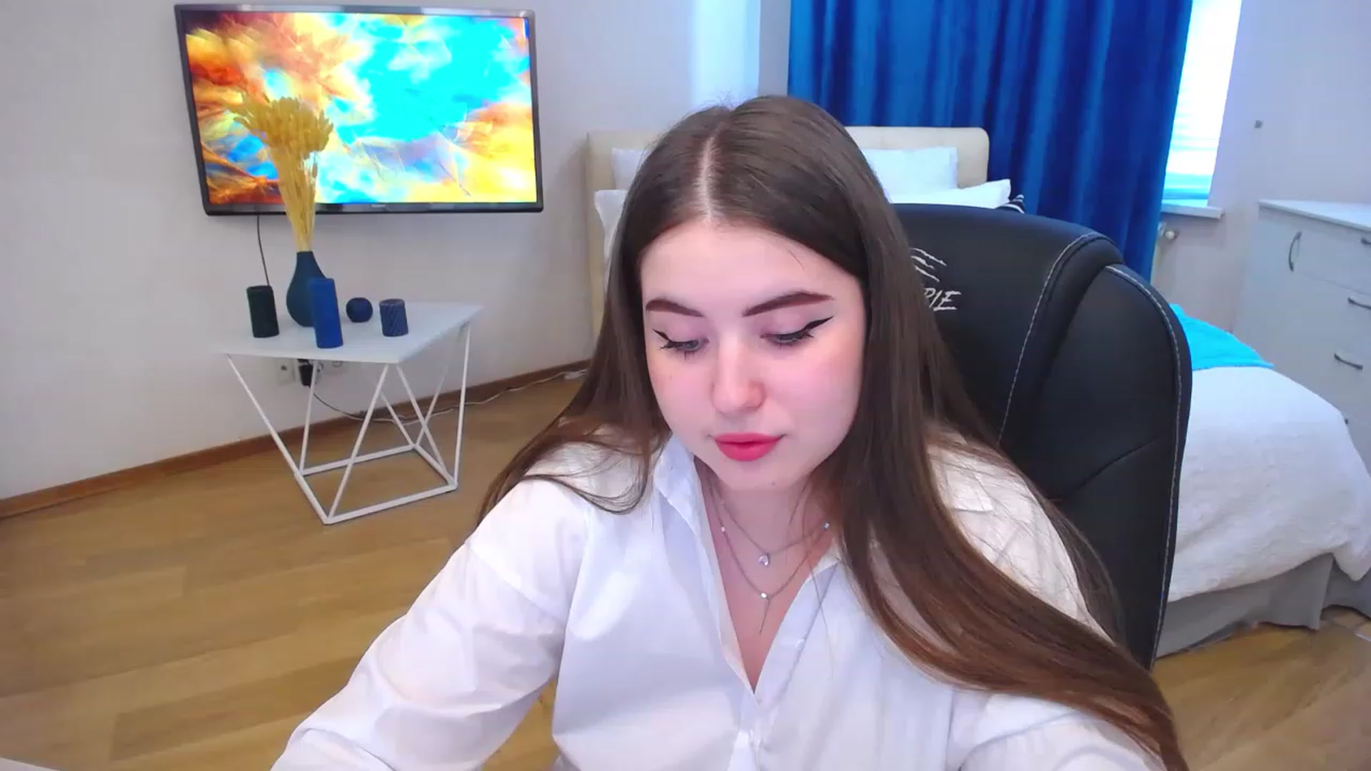 Gallery image thumbnail from AdmireMyEyes's myfreecams stream on, 07/19/2023, 09:46 image 1 of 20