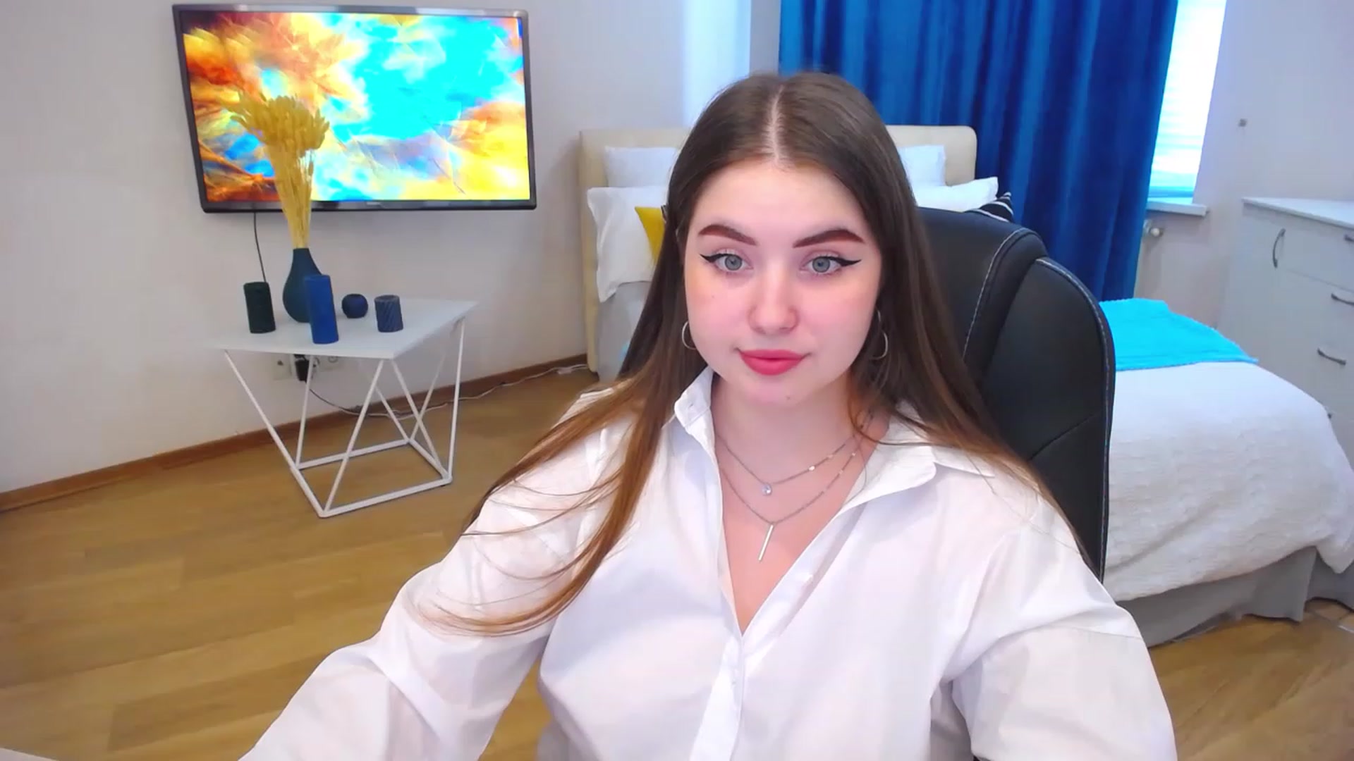 Gallery image thumbnail from AdmireMyEyes's myfreecams stream on, 07/19/2023, 09:46 image 14 of 20