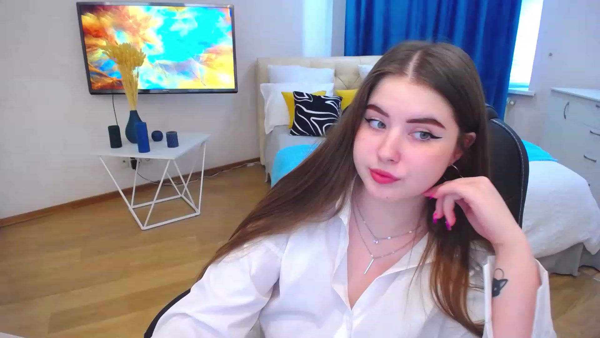 Gallery image thumbnail from AdmireMyEyes's myfreecams stream on, 07/19/2023, 09:46 image 20 of 20