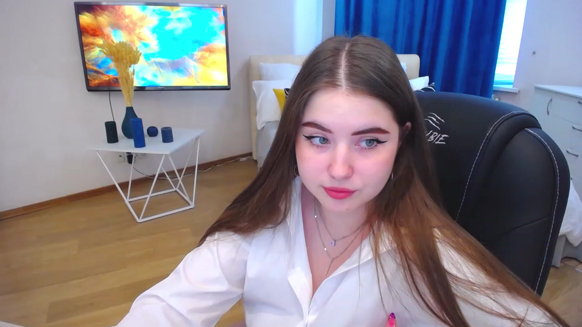 Gallery image thumbnail from AdmireMyEyes's myfreecams stream on, 07/19/2023, 09:46 image 18 of 20
