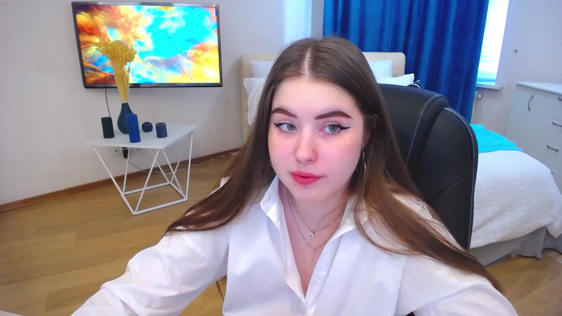 Gallery image thumbnail from AdmireMyEyes's myfreecams stream on, 07/19/2023, 09:46 image 8 of 20