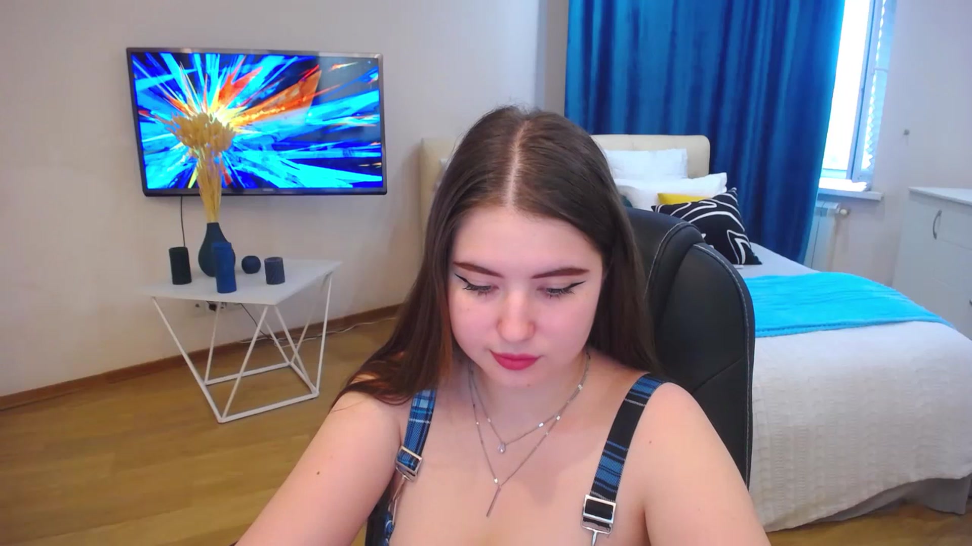 Gallery image thumbnail from AdmireMyEyes's myfreecams stream on, 07/21/2023, 09:50 image 16 of 20