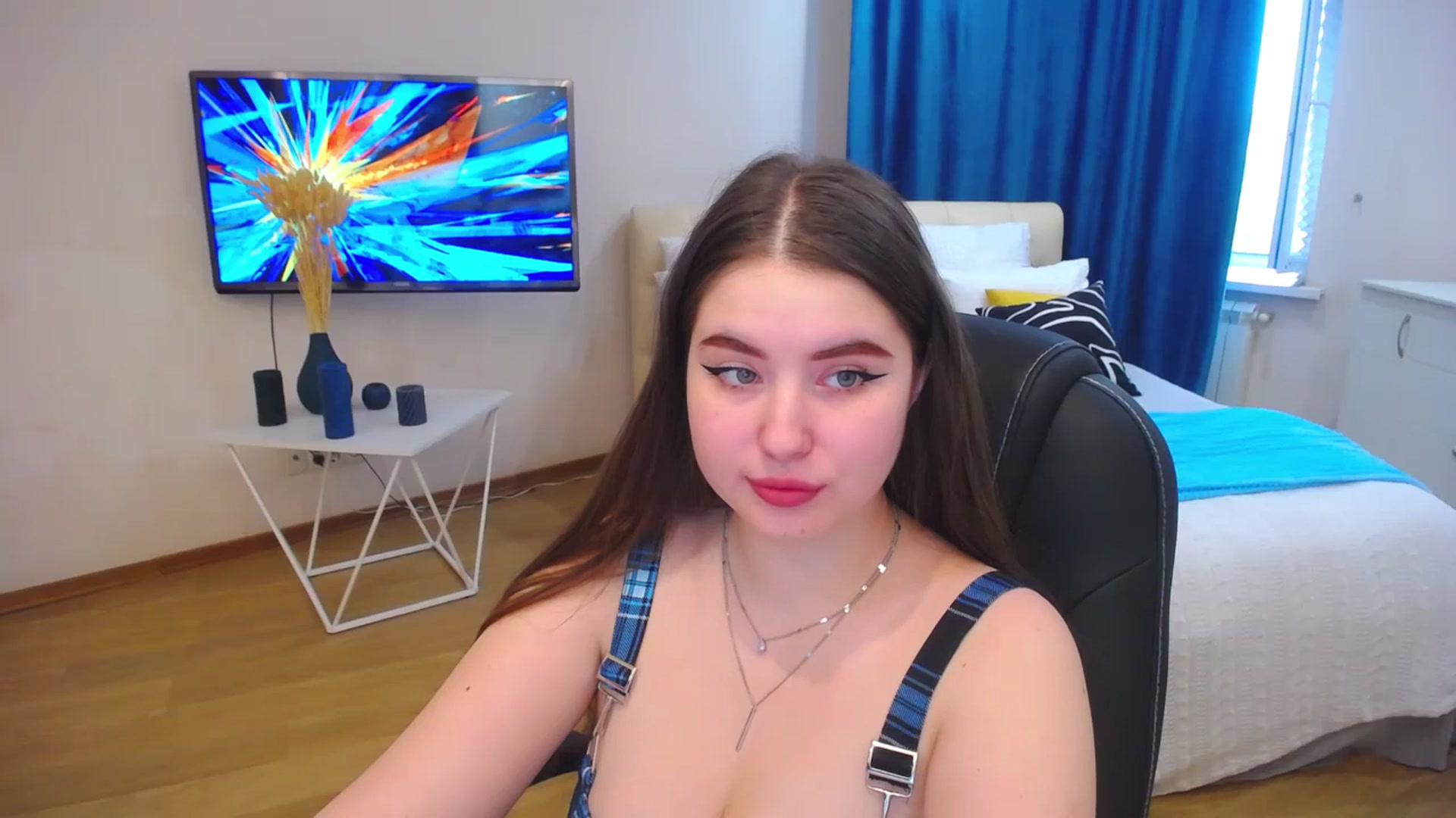 Gallery image thumbnail from AdmireMyEyes's myfreecams stream on, 07/21/2023, 09:50 image 18 of 20