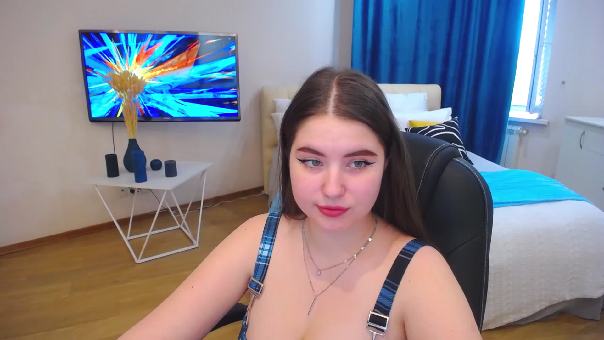 Gallery image thumbnail from AdmireMyEyes's myfreecams stream on, 07/21/2023, 09:50 image 19 of 20