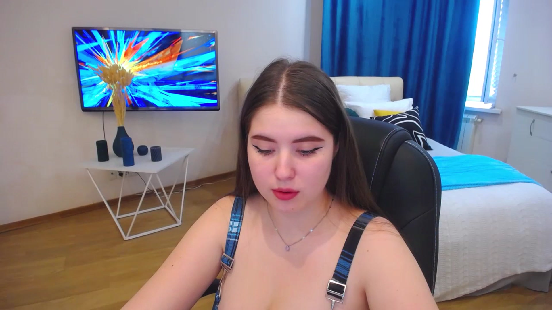 Gallery image thumbnail from AdmireMyEyes's myfreecams stream on, 07/21/2023, 09:50 image 12 of 20