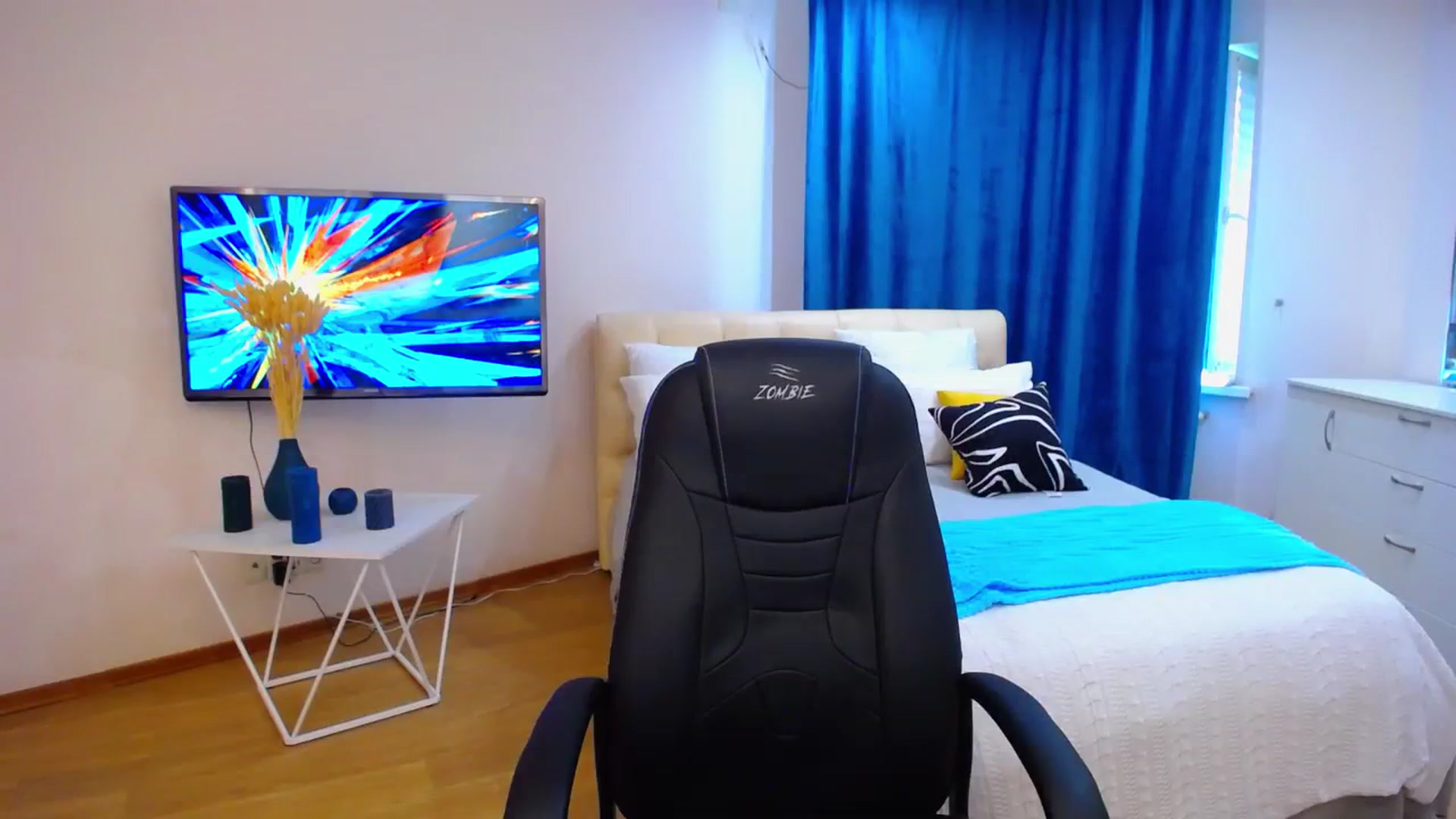 Gallery image thumbnail from AdmireMyEyes's myfreecams stream on, 07/23/2023, 07:32 image 14 of 20
