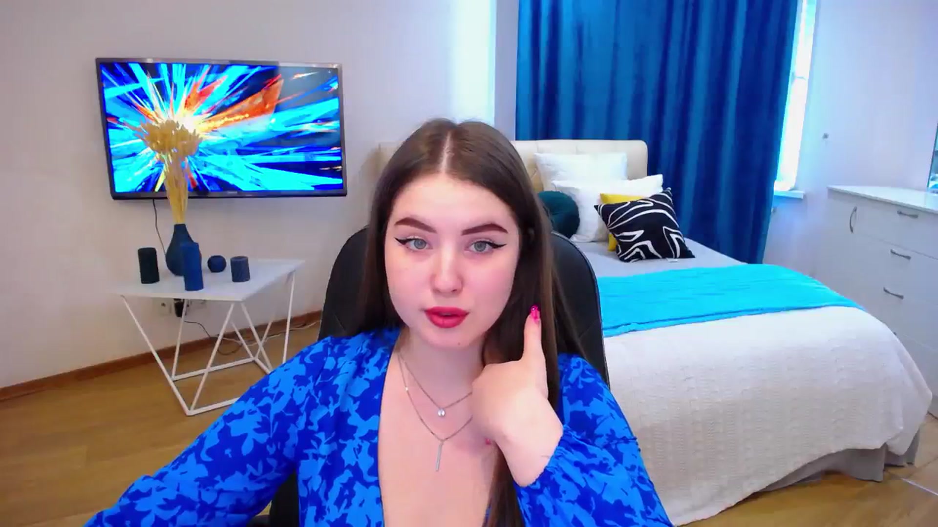 Gallery image thumbnail from AdmireMyEyes's myfreecams stream on, 07/23/2023, 09:47 image 10 of 20