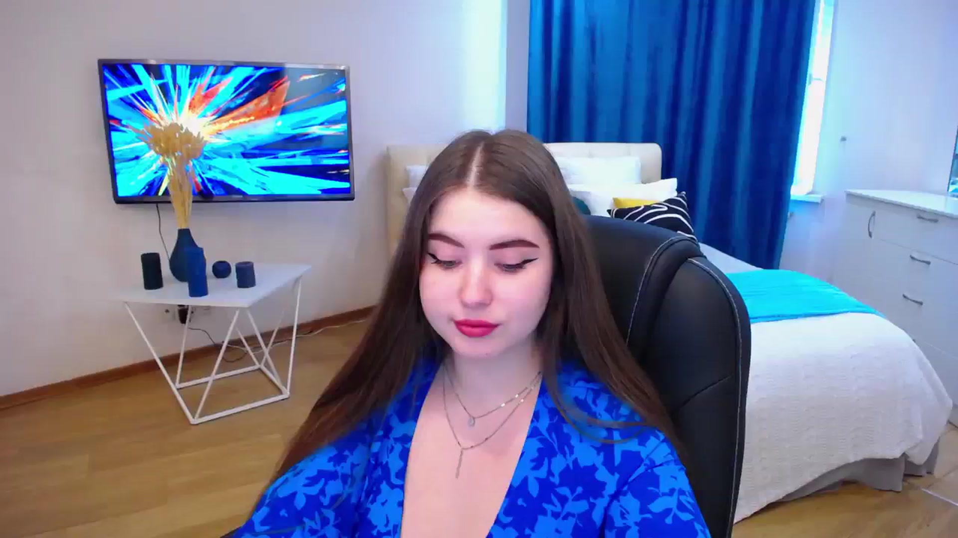 Gallery image thumbnail from AdmireMyEyes's myfreecams stream on, 07/23/2023, 09:47 image 17 of 20