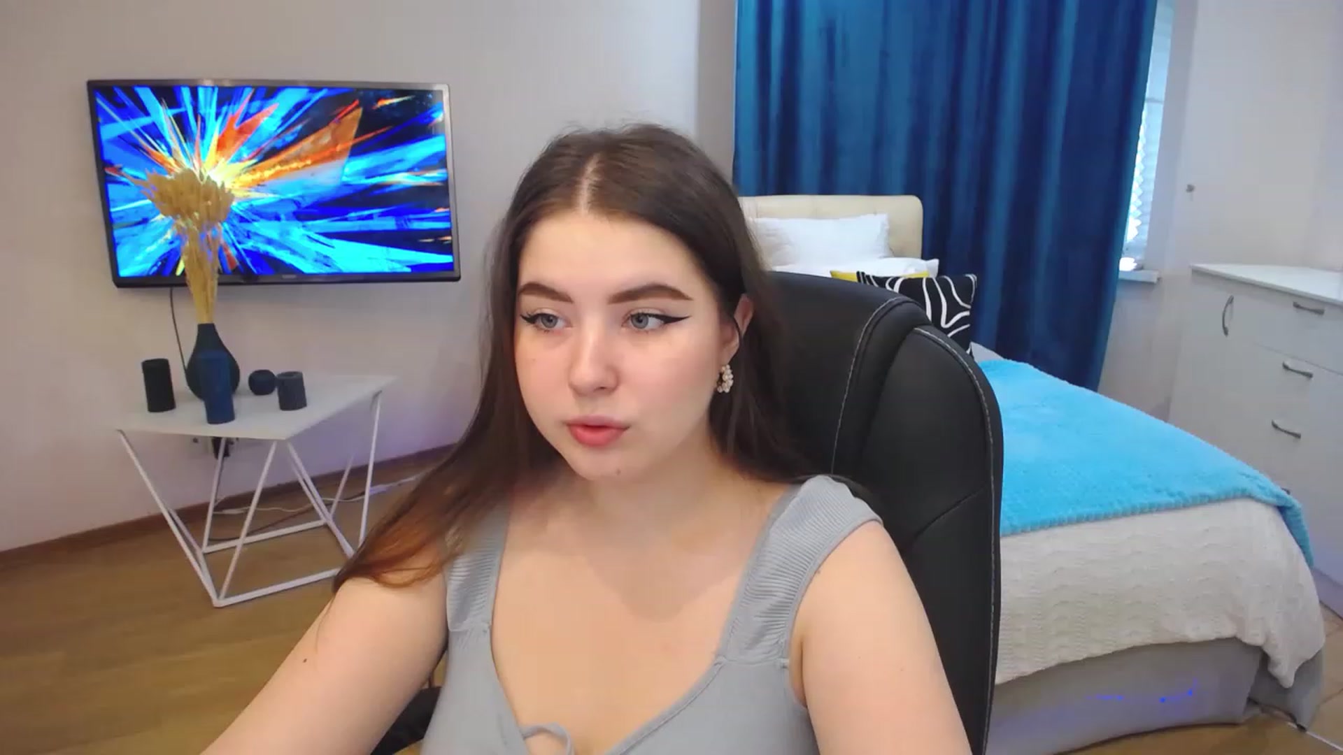 Gallery image thumbnail from AdmireMyEyes's myfreecams stream on, 07/30/2023, 03:53 image 7 of 20