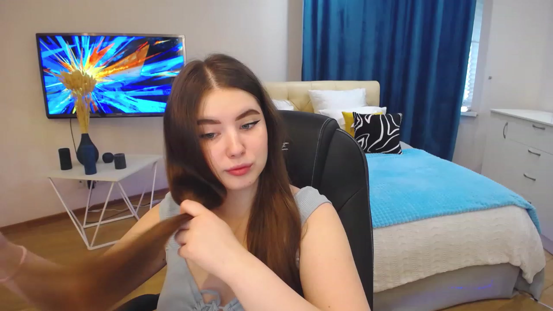 Gallery image thumbnail from AdmireMyEyes's myfreecams stream on, 07/30/2023, 03:53 image 10 of 20