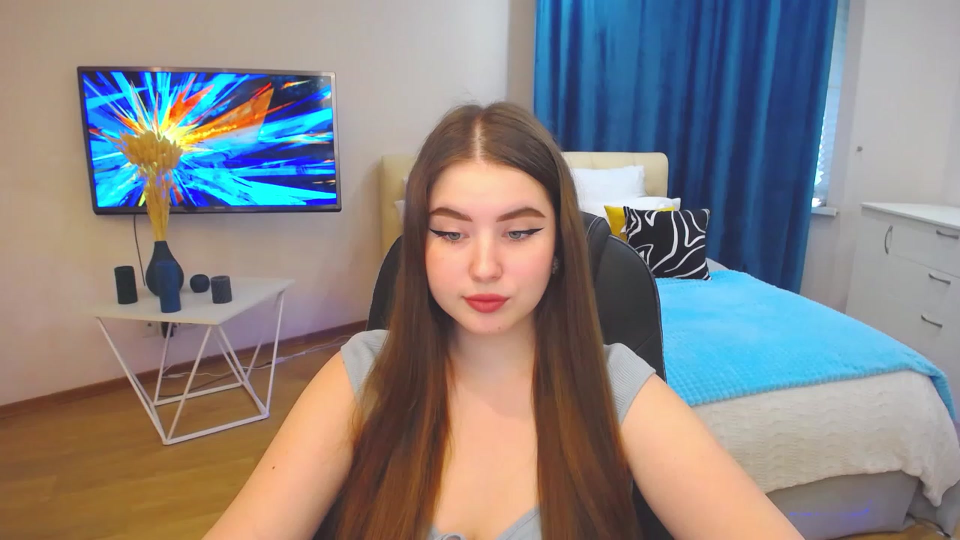 Gallery image thumbnail from AdmireMyEyes's myfreecams stream on, 07/30/2023, 08:43 image 1 of 20