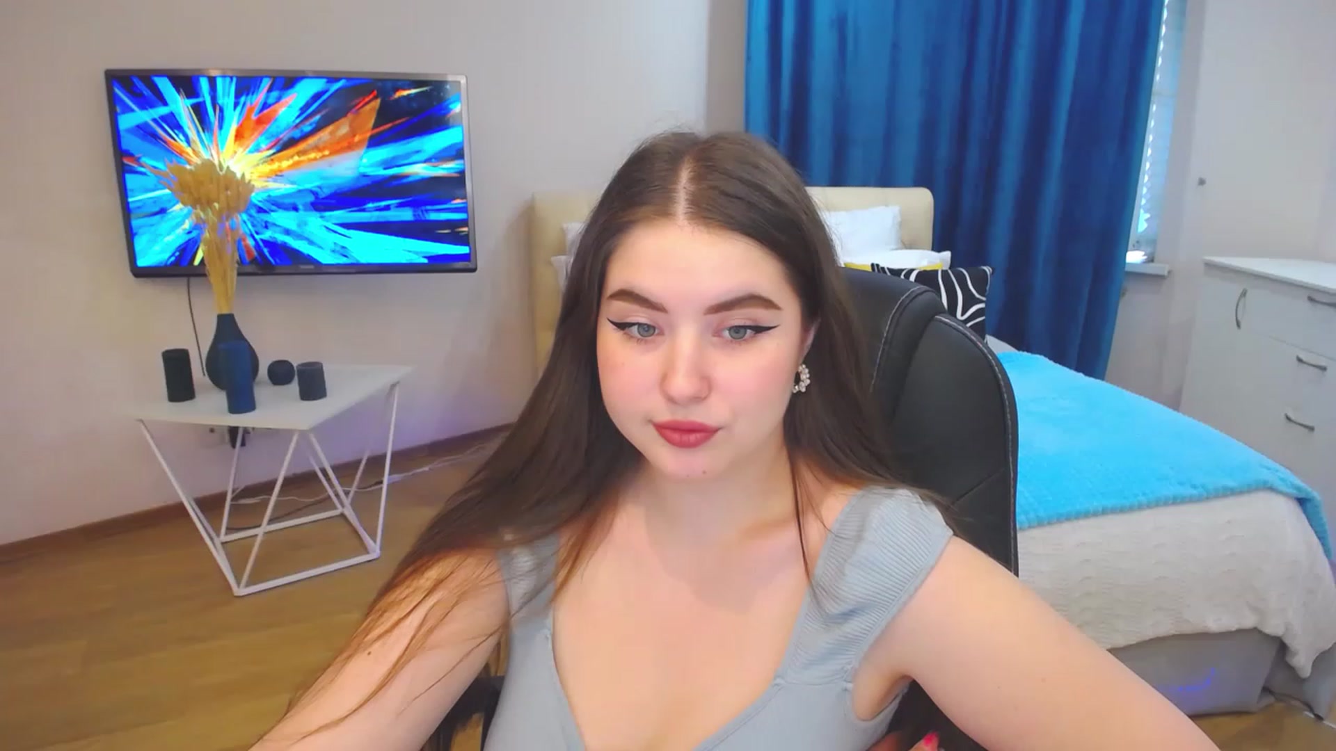 Gallery image thumbnail from AdmireMyEyes's myfreecams stream on, 07/30/2023, 09:47 image 5 of 20