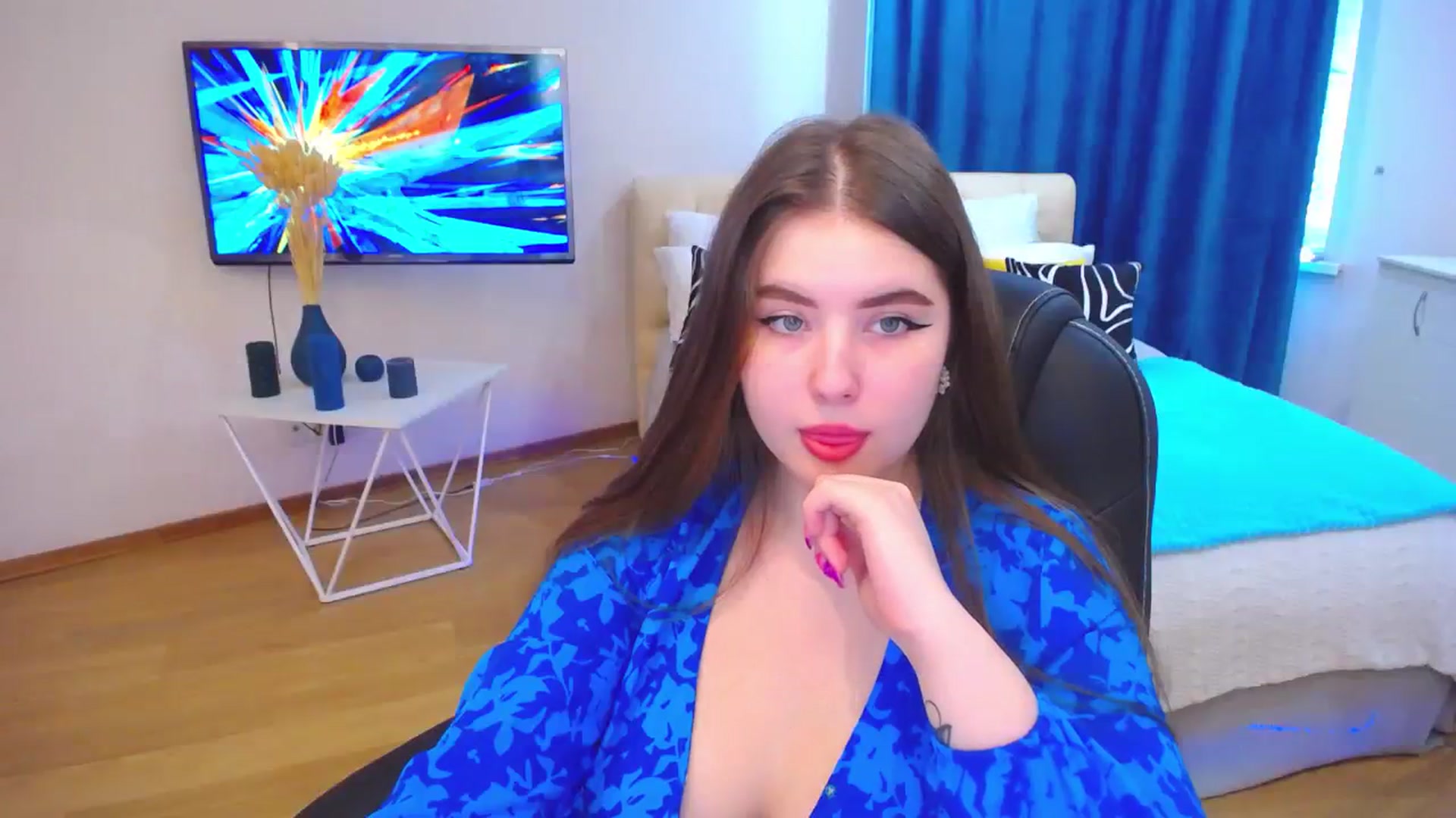 Gallery image thumbnail from AdmireMyEyes's myfreecams stream on, 07/31/2023, 05:48 image 19 of 20