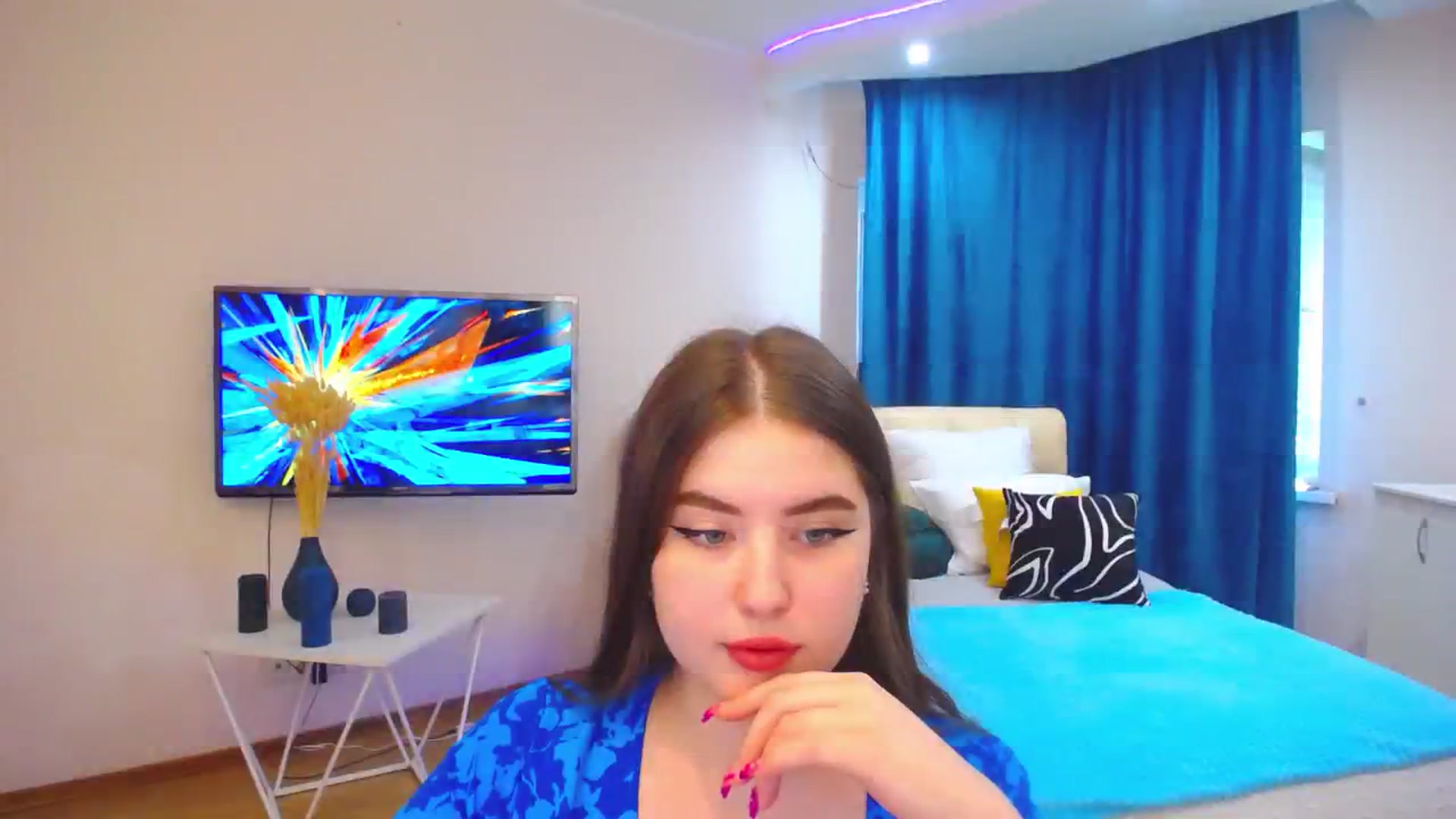 Gallery image thumbnail from AdmireMyEyes's myfreecams stream on, 07/31/2023, 06:49 image 6 of 20