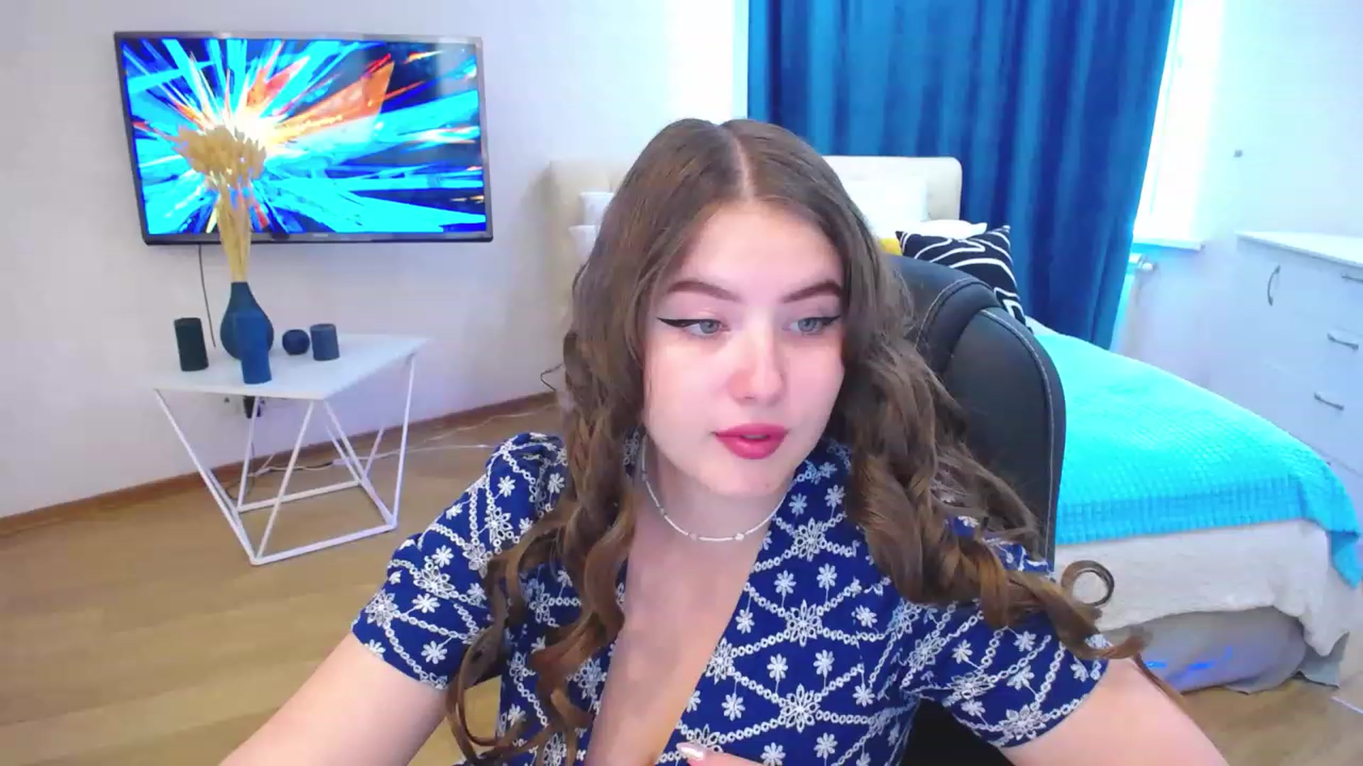 Gallery image thumbnail from AdmireMyEyes's myfreecams stream on, 08/23/2023, 12:29 image 17 of 20