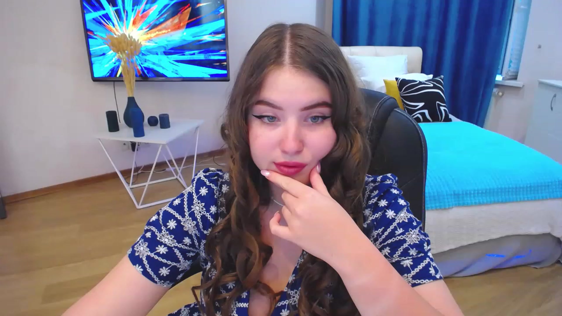 Gallery image thumbnail from AdmireMyEyes's myfreecams stream on, 08/23/2023, 16:03 image 13 of 20