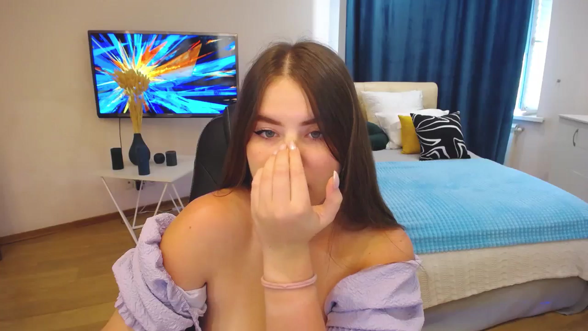 Gallery image thumbnail from AdmireMyEyes's myfreecams stream on, 08/24/2023, 09:48 image 12 of 20