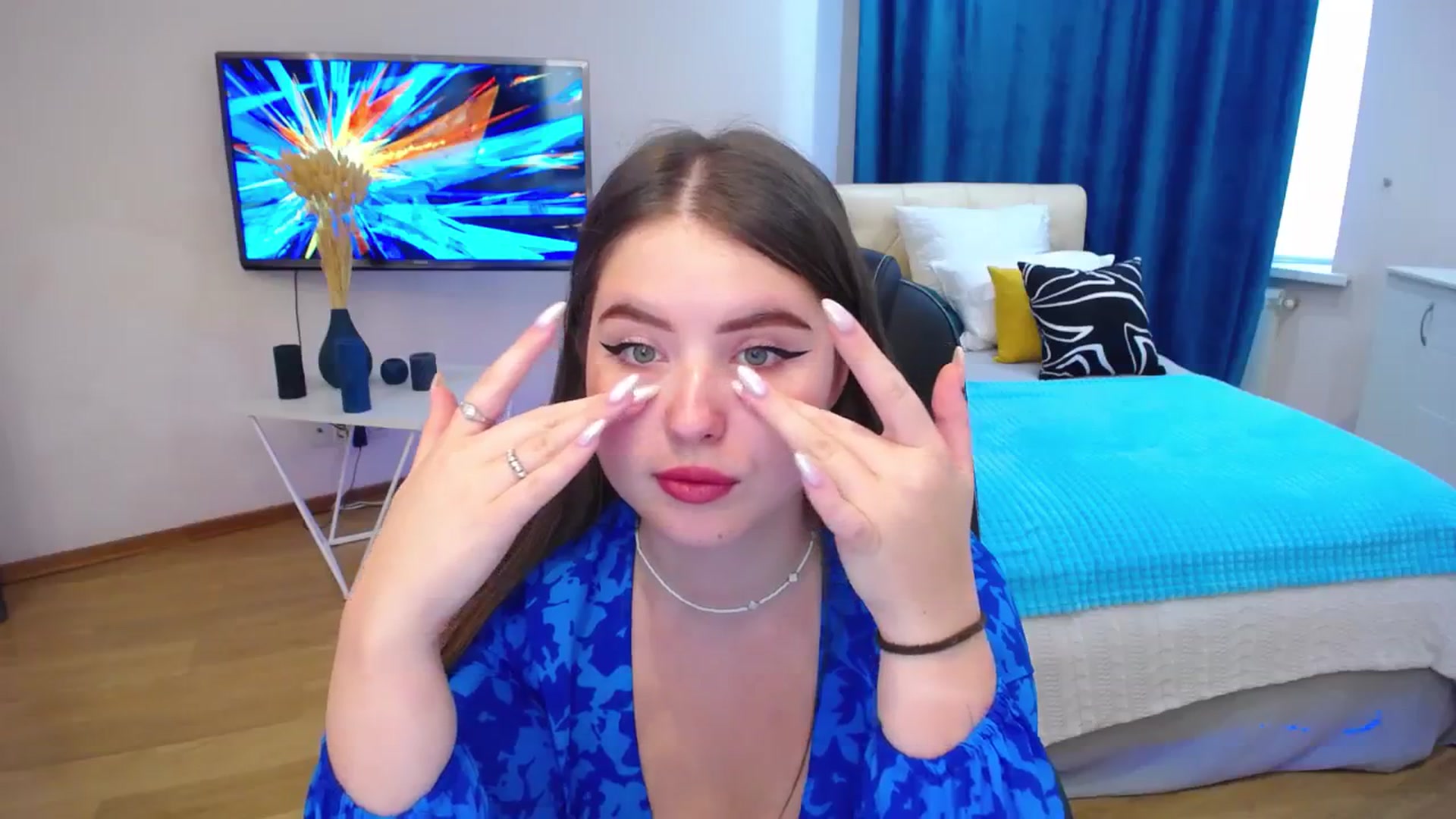 Gallery image thumbnail from AdmireMyEyes's myfreecams stream on, 08/26/2023, 08:44 image 19 of 20