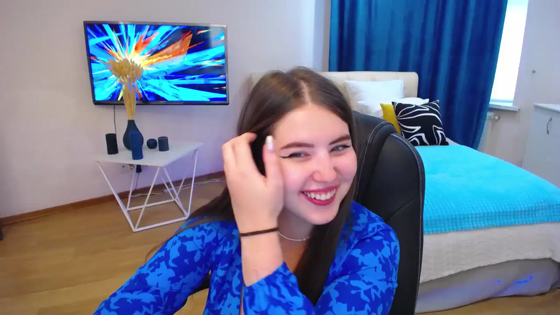 Gallery image thumbnail from AdmireMyEyes's myfreecams stream on, 08/26/2023, 09:47 image 10 of 20