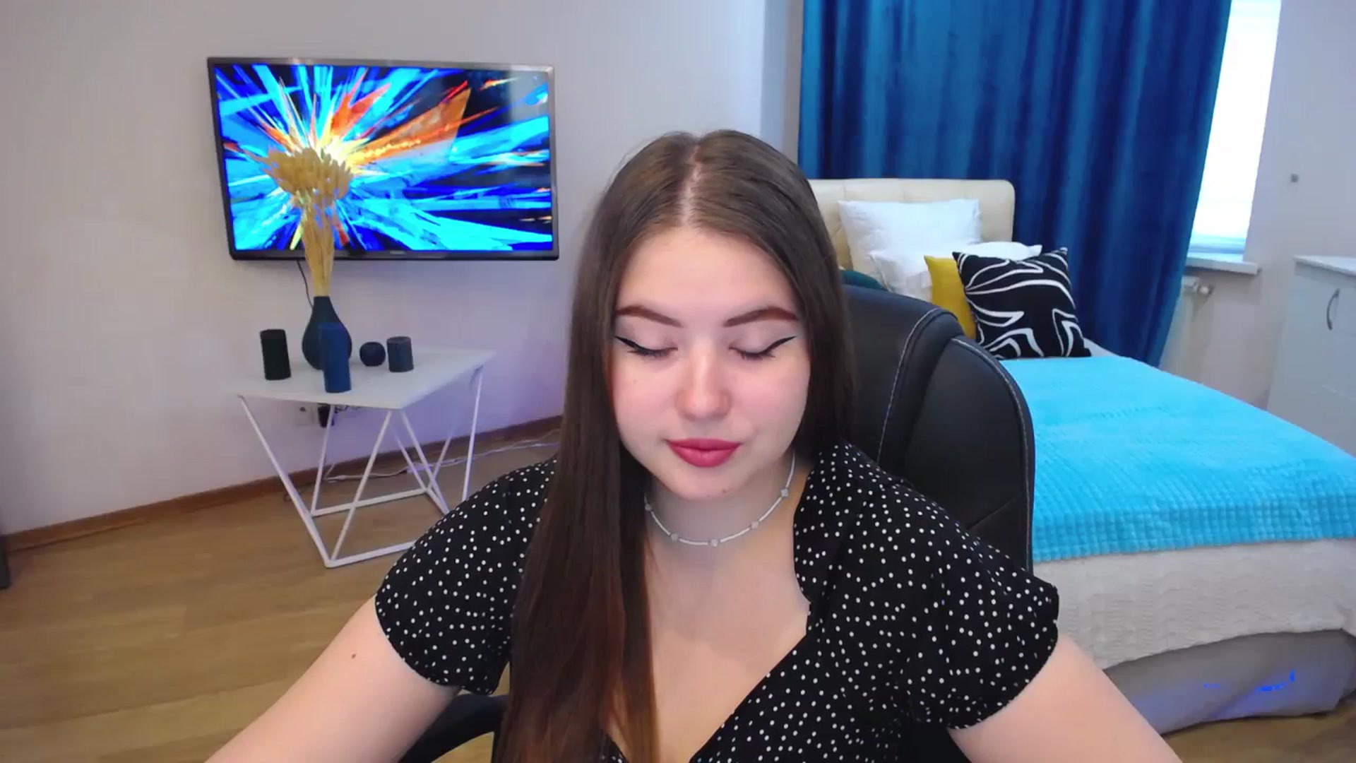 Gallery image thumbnail from AdmireMyEyes's myfreecams stream on, 08/27/2023, 03:44 image 11 of 20