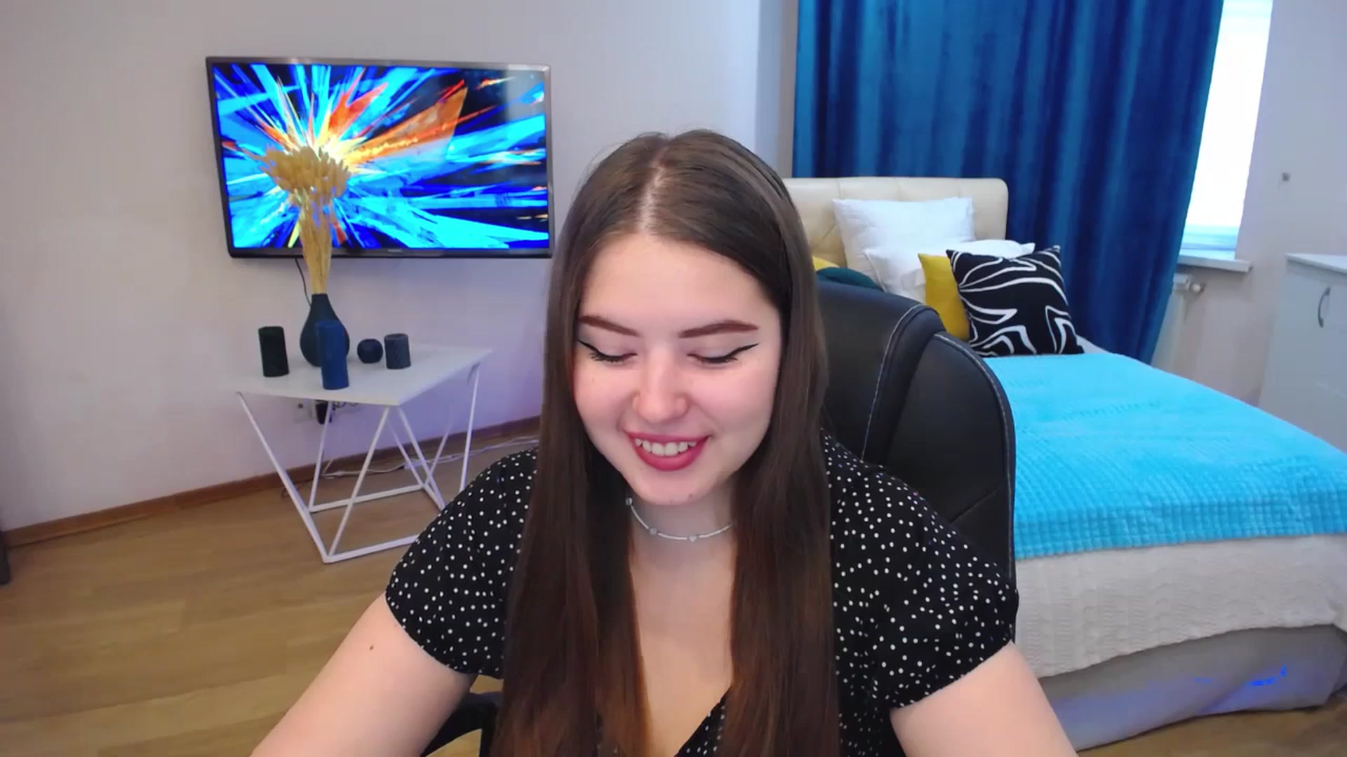 Gallery image thumbnail from AdmireMyEyes's myfreecams stream on, 08/27/2023, 03:44 image 8 of 20