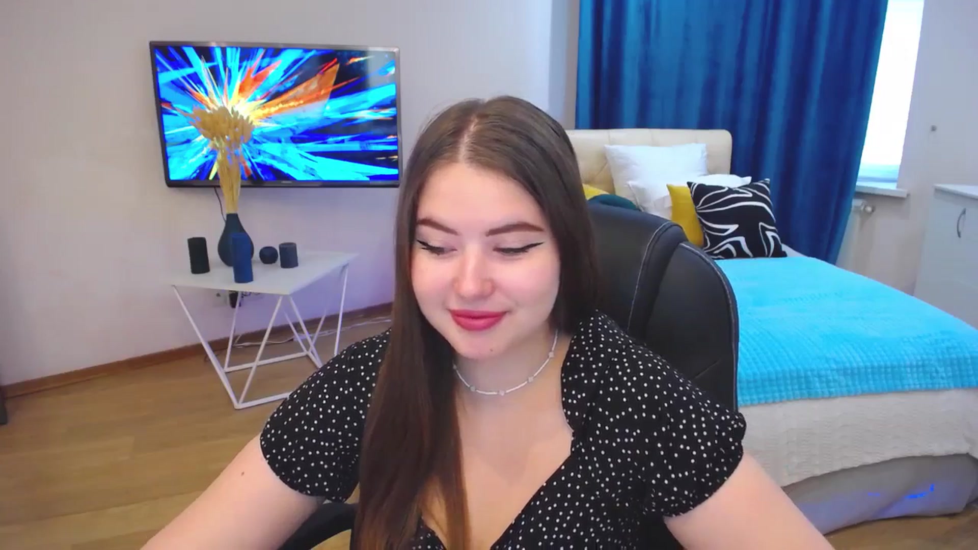 Gallery image thumbnail from AdmireMyEyes's myfreecams stream on, 08/27/2023, 03:44 image 13 of 20
