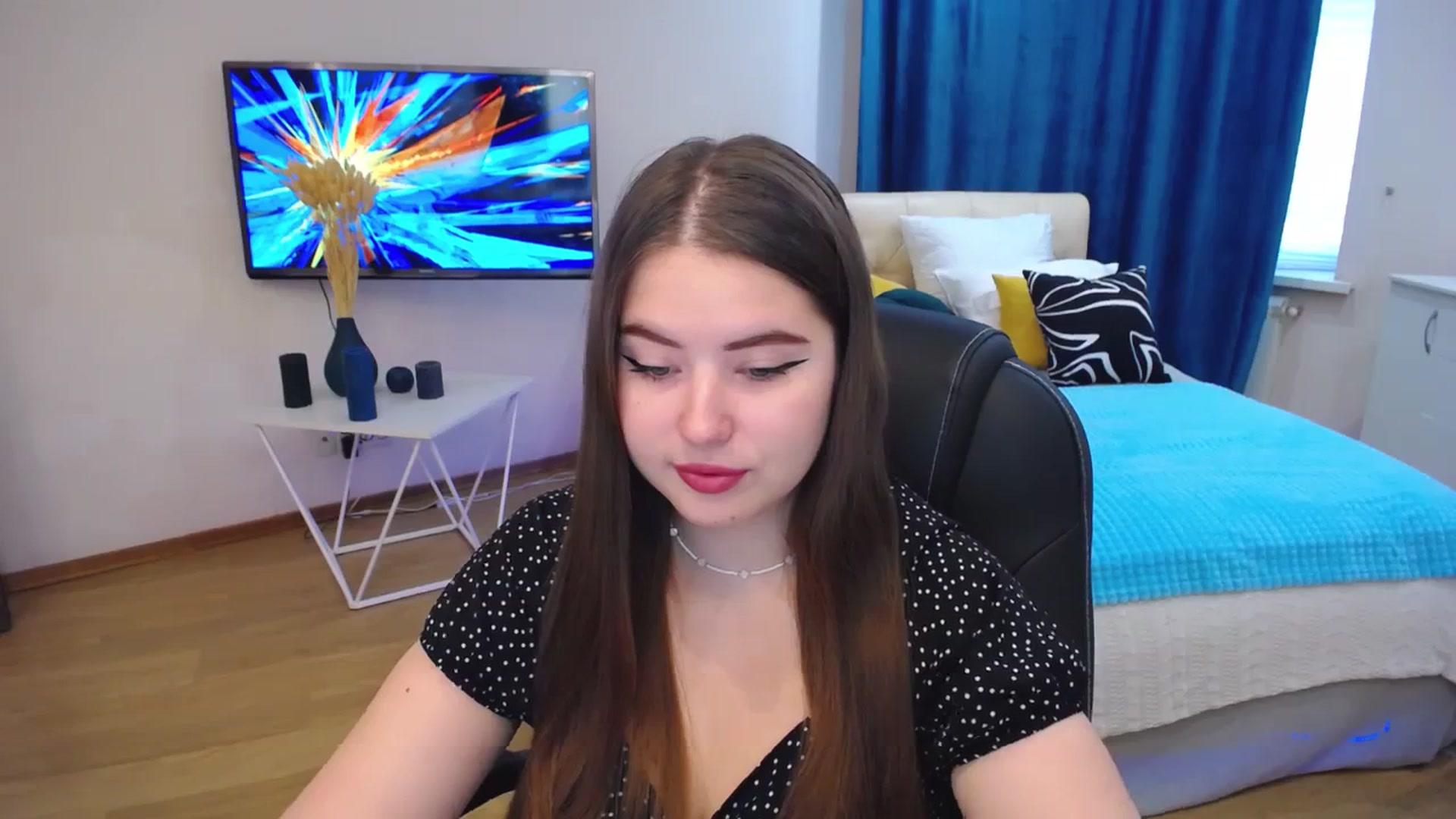 Gallery image thumbnail from AdmireMyEyes's myfreecams stream on, 08/27/2023, 03:44 image 6 of 20