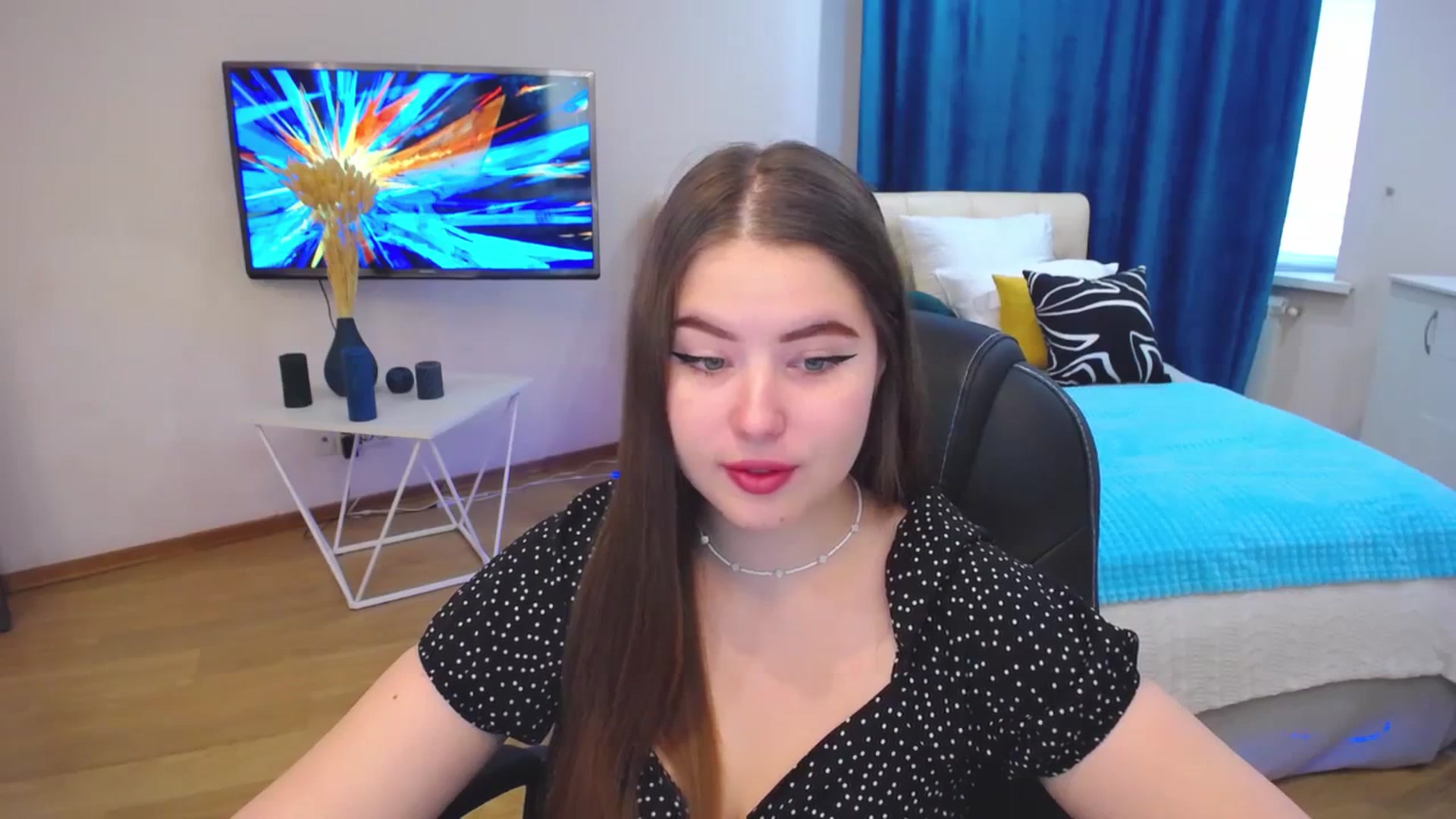 Gallery image thumbnail from AdmireMyEyes's myfreecams stream on, 08/27/2023, 03:44 image 17 of 20