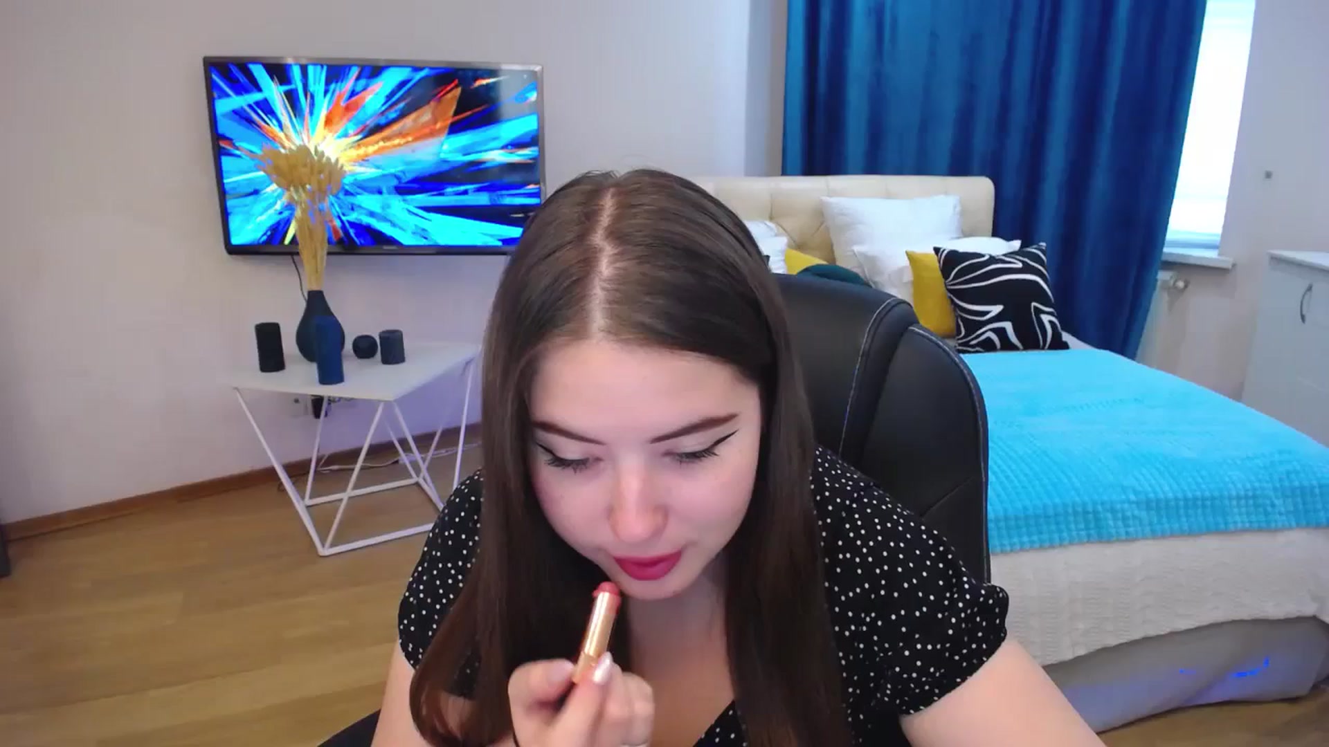 Gallery image thumbnail from AdmireMyEyes's myfreecams stream on, 08/27/2023, 03:44 image 2 of 20