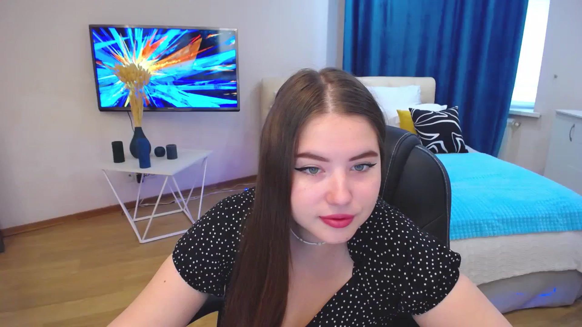 Gallery image thumbnail from AdmireMyEyes's myfreecams stream on, 08/27/2023, 03:44 image 19 of 20