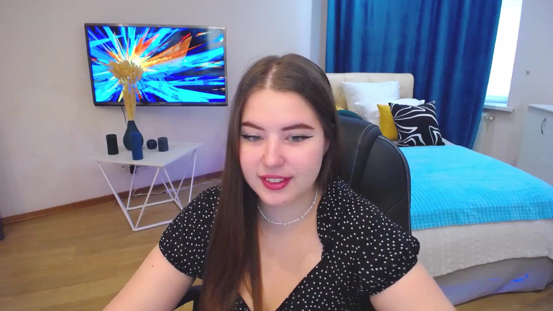 Gallery image thumbnail from AdmireMyEyes's myfreecams stream on, 08/27/2023, 03:44 image 16 of 20