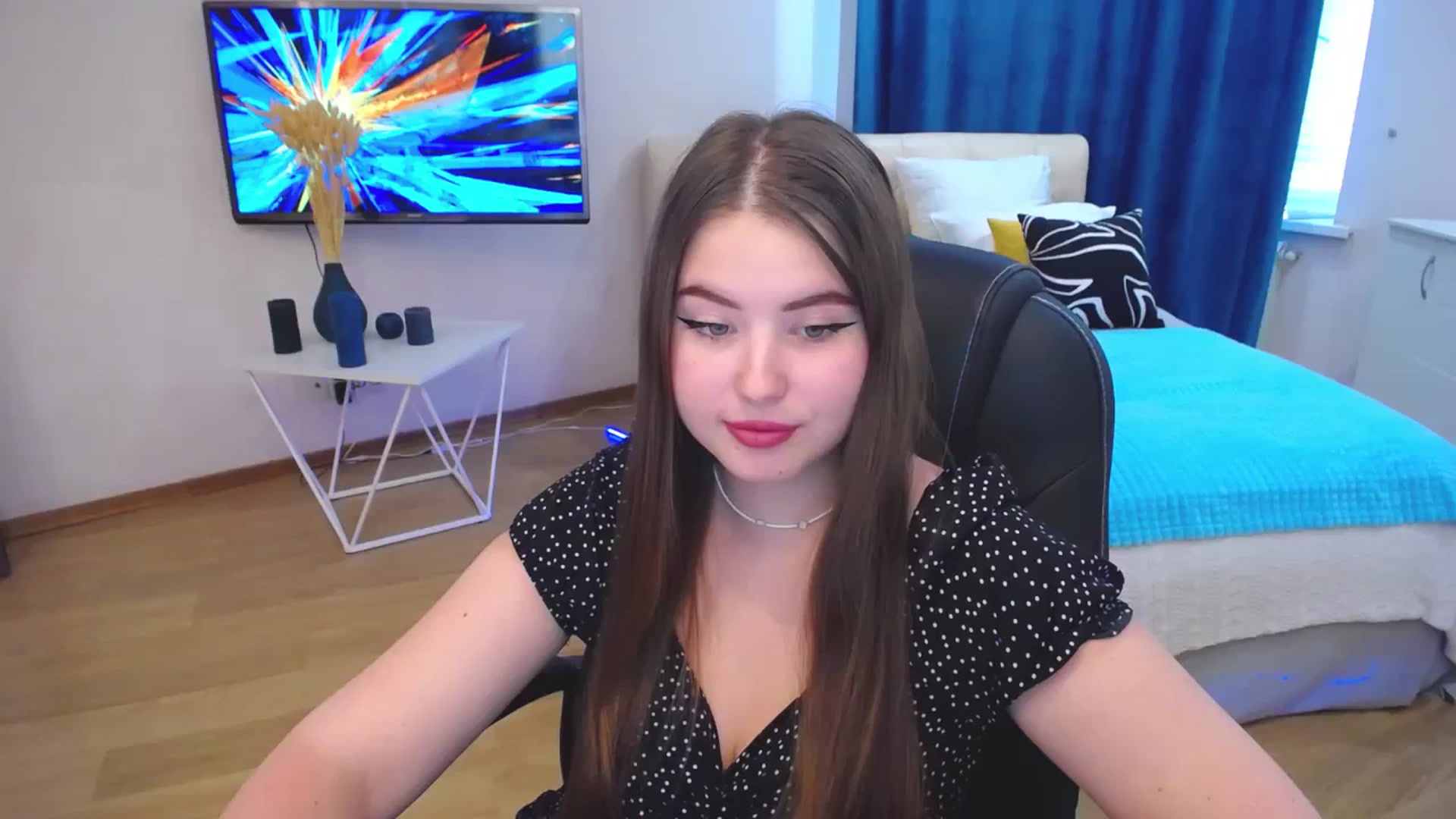 Gallery image thumbnail from AdmireMyEyes's myfreecams stream on, 08/27/2023, 09:07 image 1 of 20