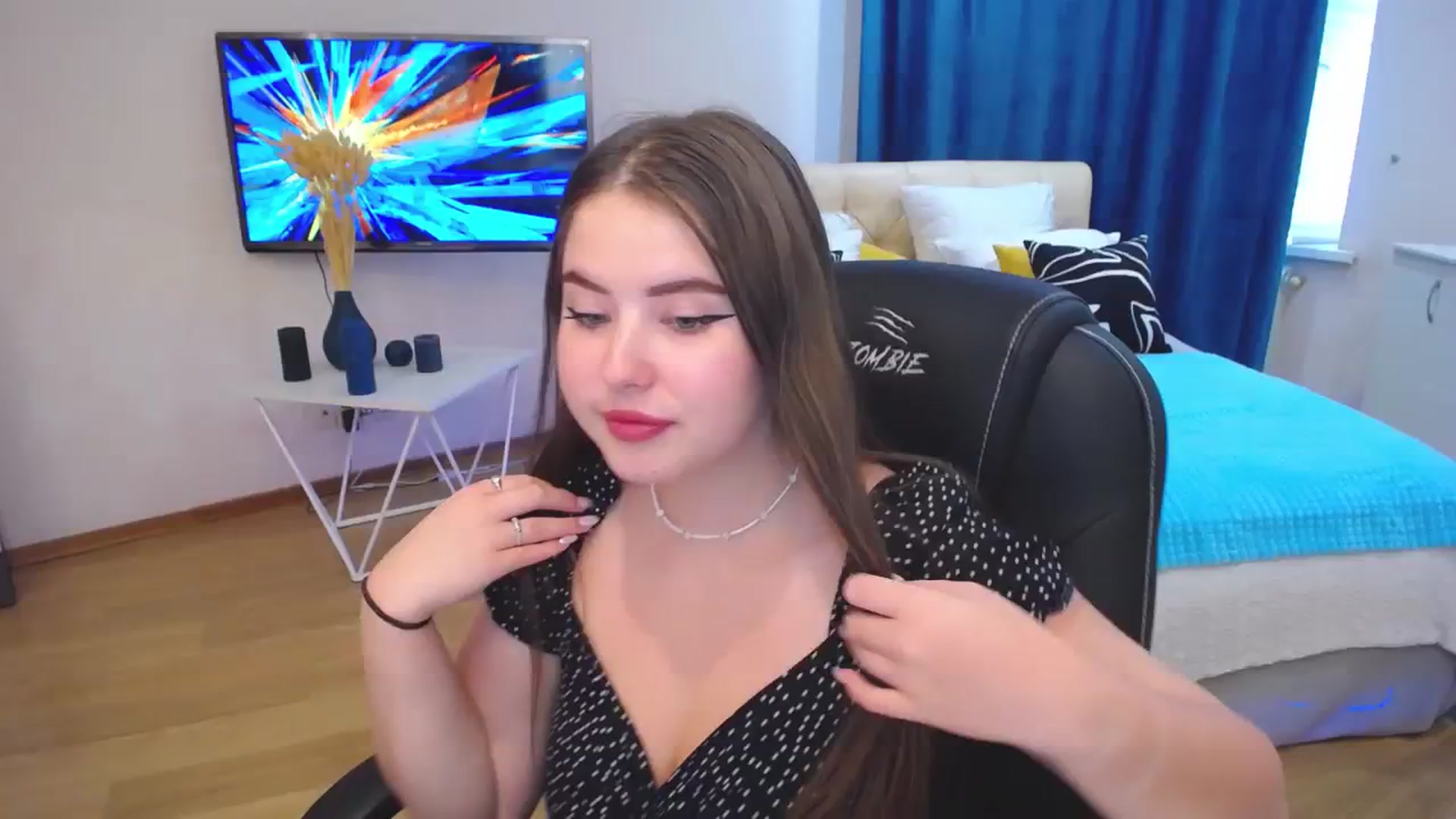 Gallery image thumbnail from AdmireMyEyes's myfreecams stream on, 08/27/2023, 09:48 image 8 of 20