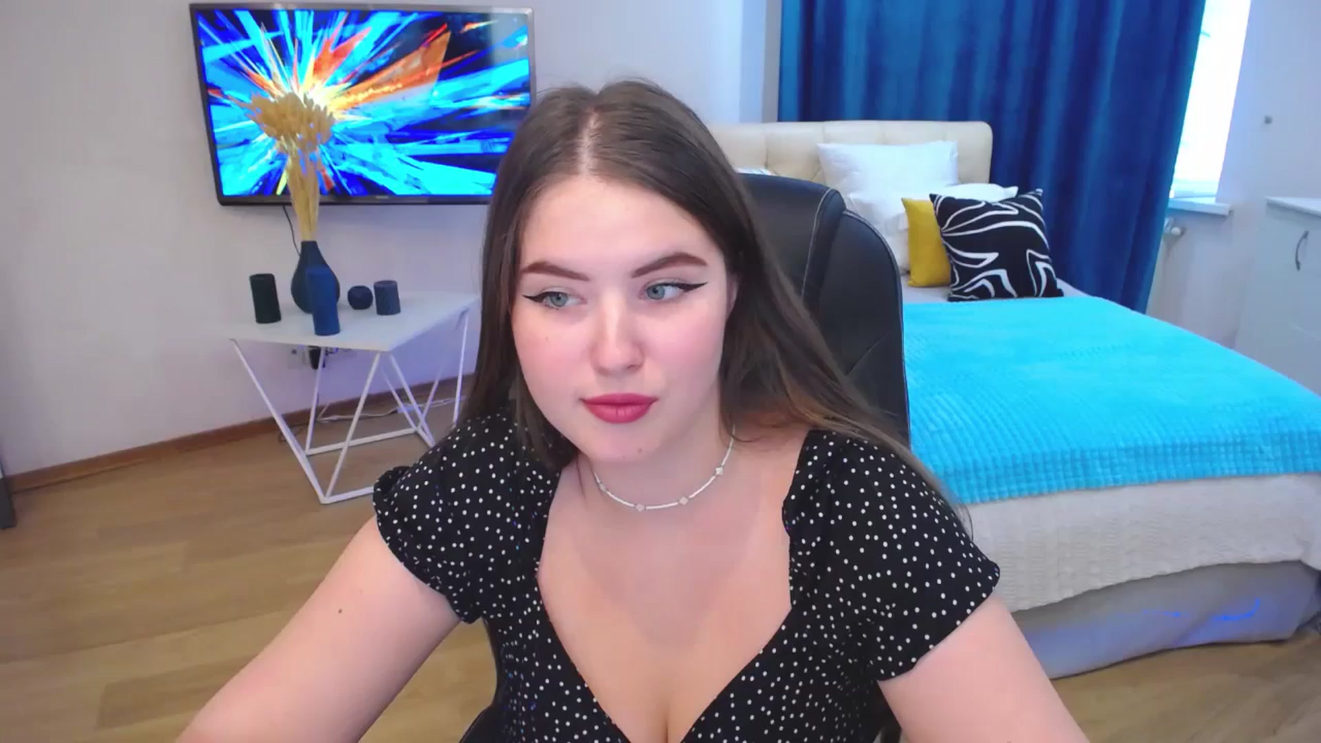 Gallery image thumbnail from AdmireMyEyes's myfreecams stream on, 08/27/2023, 09:48 image 15 of 20