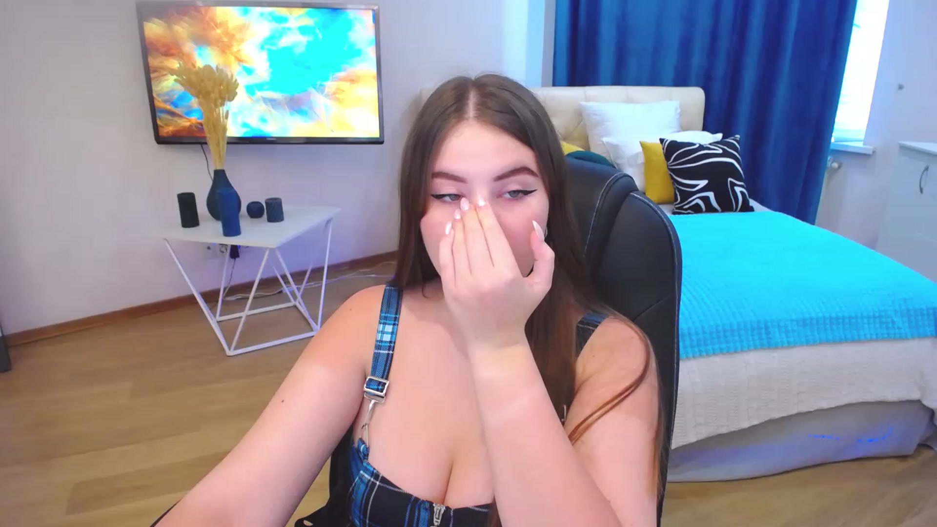 Gallery image thumbnail from AdmireMyEyes's myfreecams stream on, 08/28/2023, 08:59 image 20 of 20