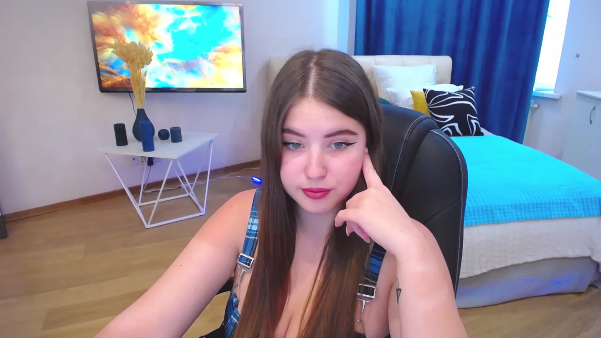 Gallery image thumbnail from AdmireMyEyes's myfreecams stream on, 08/28/2023, 08:59 image 2 of 20