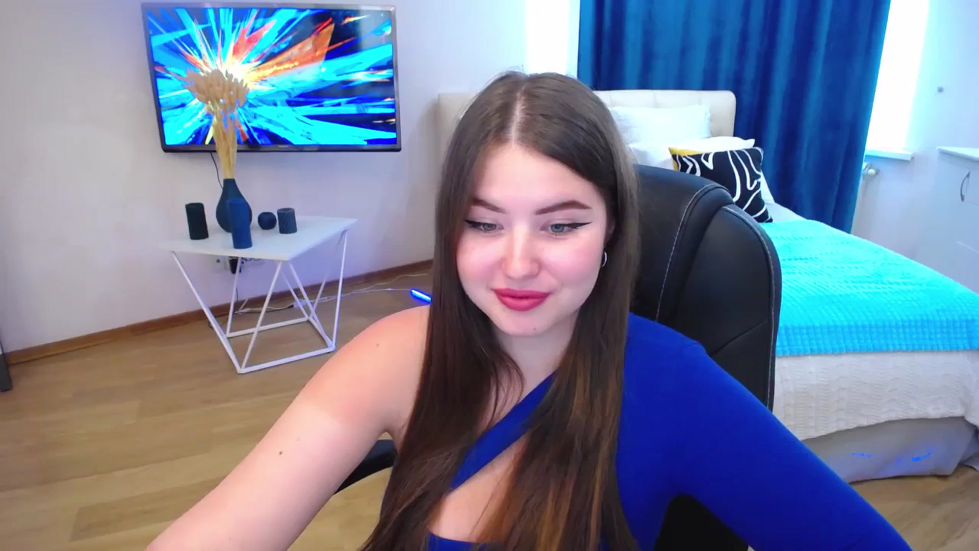 Gallery image thumbnail from AdmireMyEyes's myfreecams stream on, 08/29/2023, 12:18 image 16 of 20