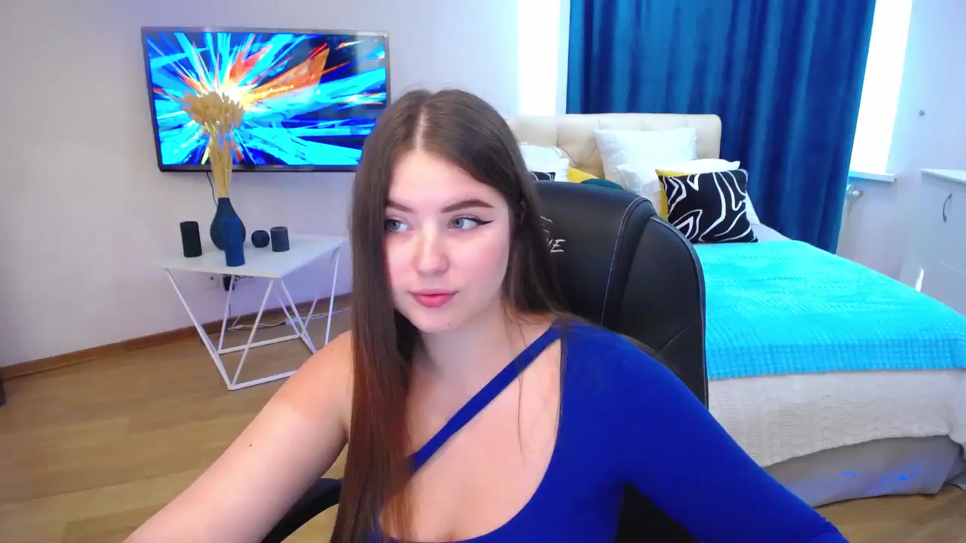 Gallery image thumbnail from AdmireMyEyes's myfreecams stream on, 08/29/2023, 12:18 image 4 of 20