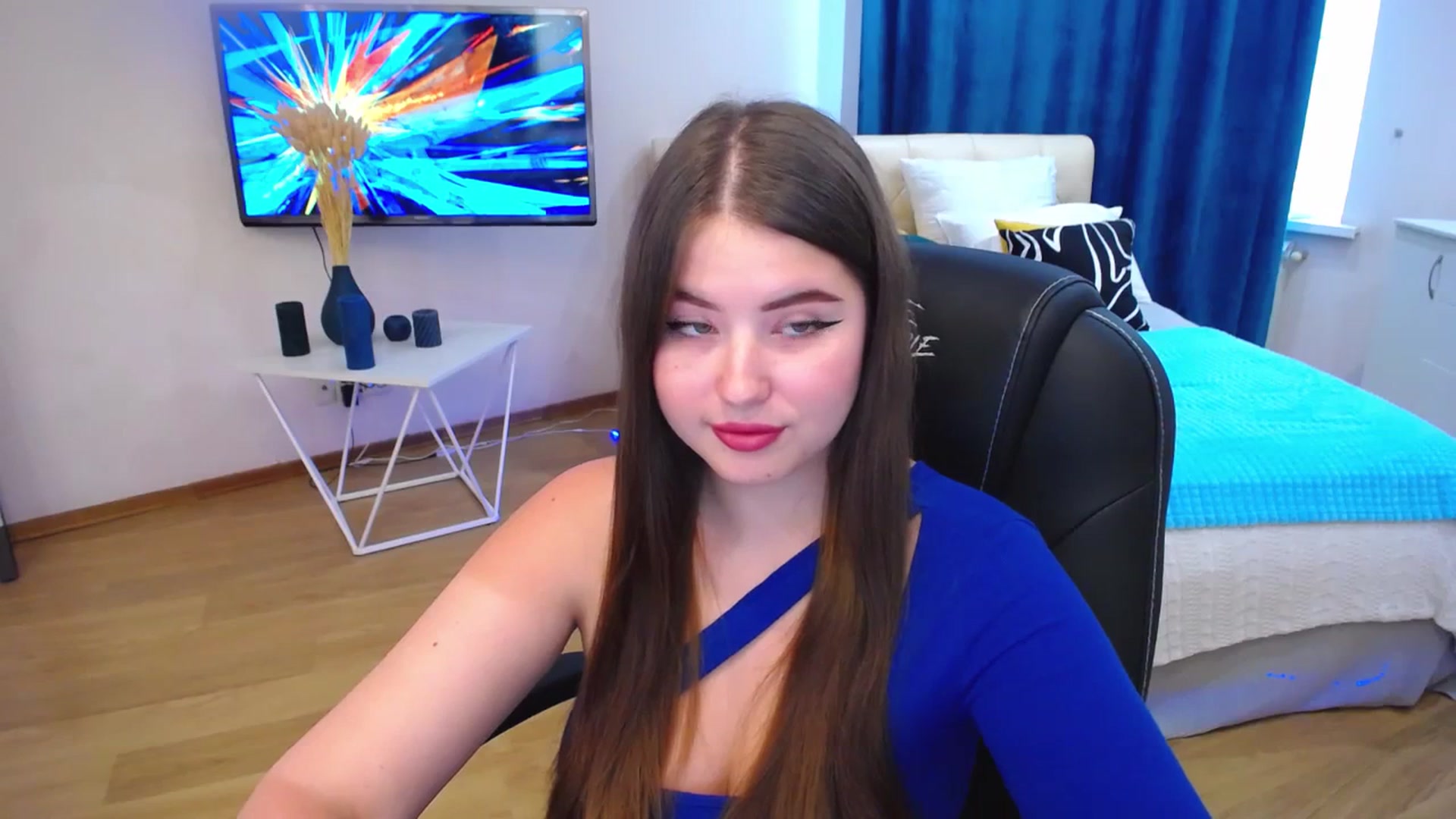 Gallery image thumbnail from AdmireMyEyes's myfreecams stream on, 08/29/2023, 12:18 image 18 of 20