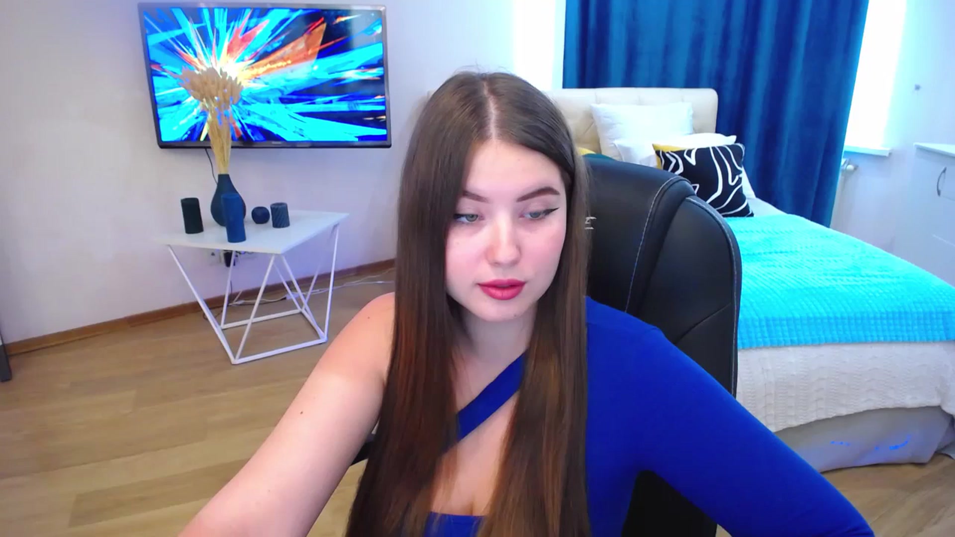 Gallery image thumbnail from AdmireMyEyes's myfreecams stream on, 08/29/2023, 12:18 image 17 of 20