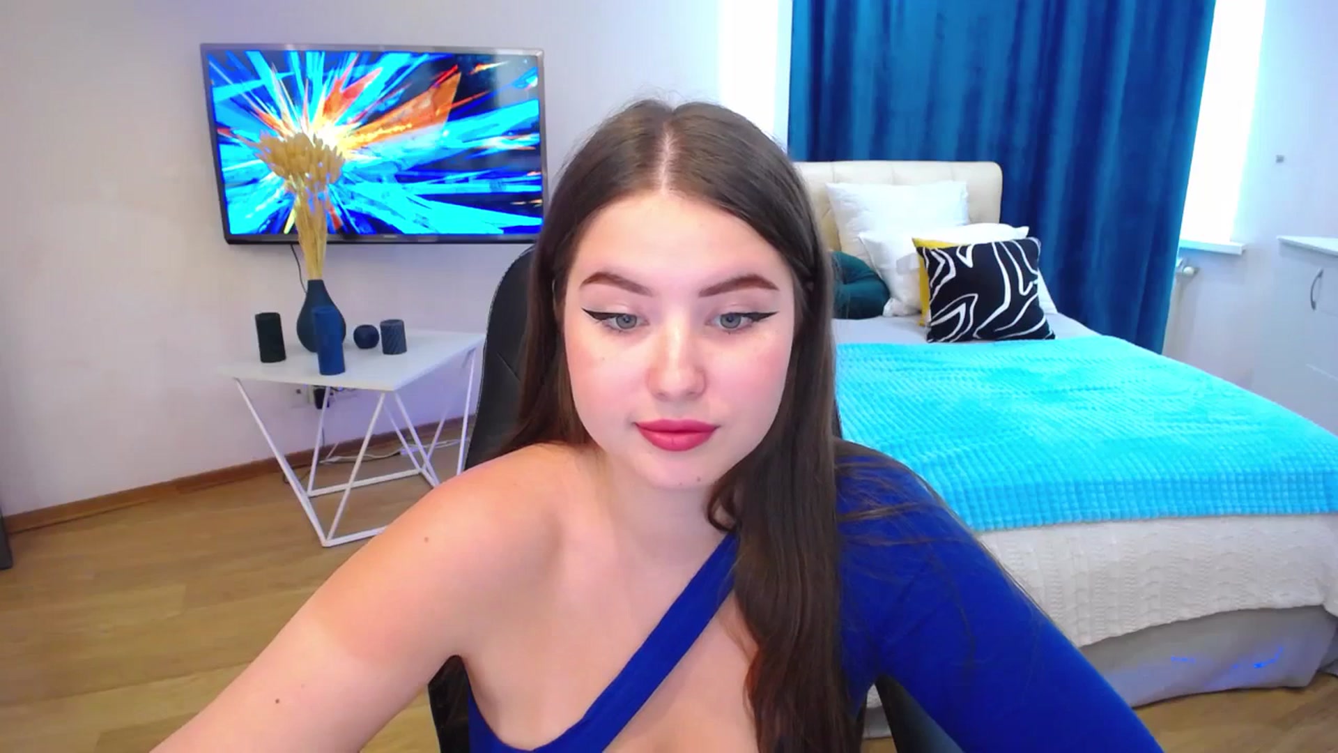 Gallery image thumbnail from AdmireMyEyes's myfreecams stream on, 08/29/2023, 12:18 image 12 of 20