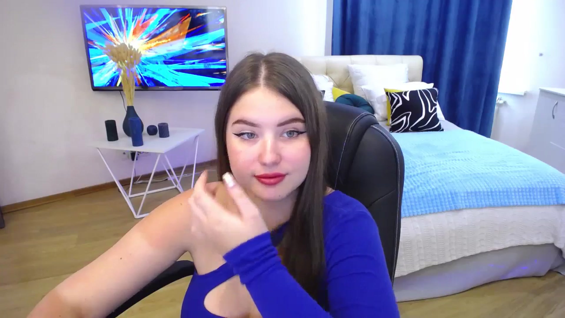 Gallery image thumbnail from AdmireMyEyes's myfreecams stream on, 08/29/2023, 14:46 image 17 of 20