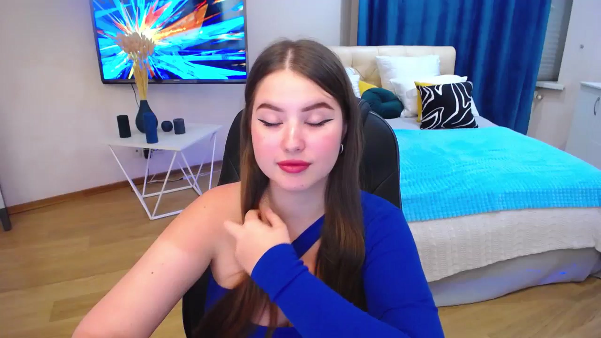 Gallery image thumbnail from AdmireMyEyes's myfreecams stream on, 08/29/2023, 16:57 image 18 of 20