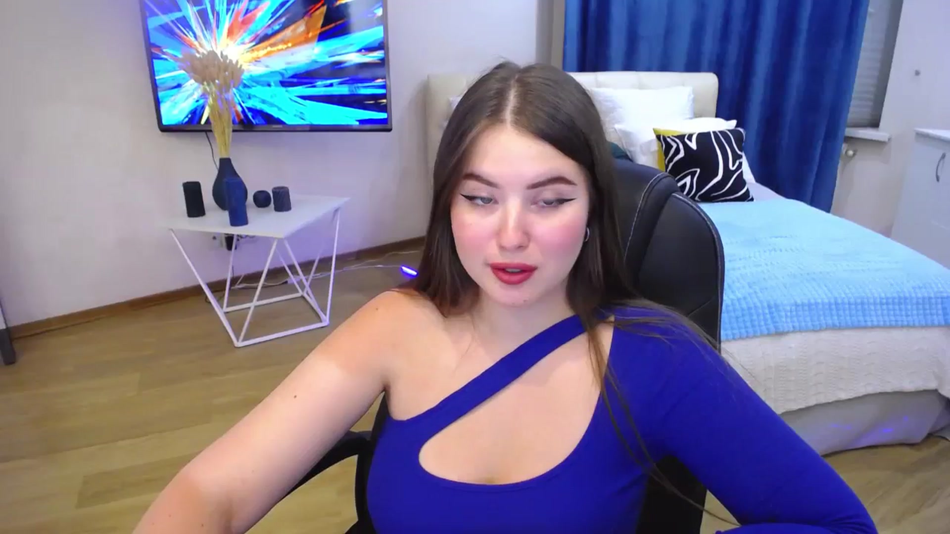 Gallery image thumbnail from AdmireMyEyes's myfreecams stream on, 08/29/2023, 16:57 image 8 of 20
