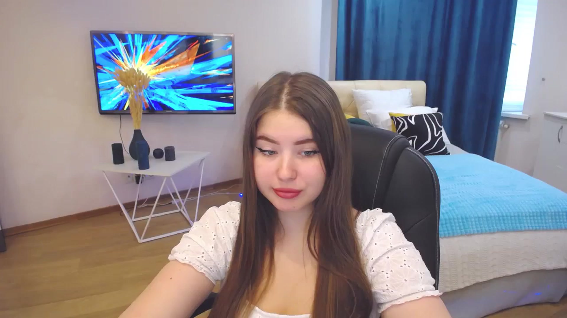 Gallery image thumbnail from AdmireMyEyes's myfreecams stream on, 08/30/2023, 04:12 image 17 of 20