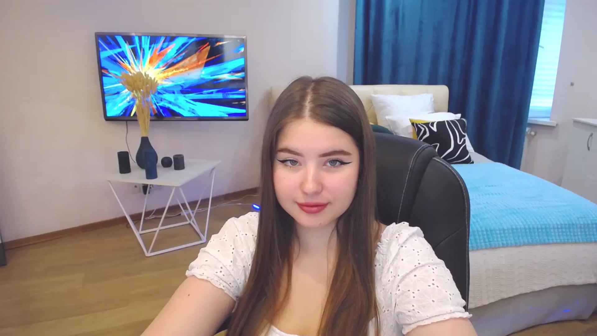 Gallery image thumbnail from AdmireMyEyes's myfreecams stream on, 08/30/2023, 04:12 image 12 of 20