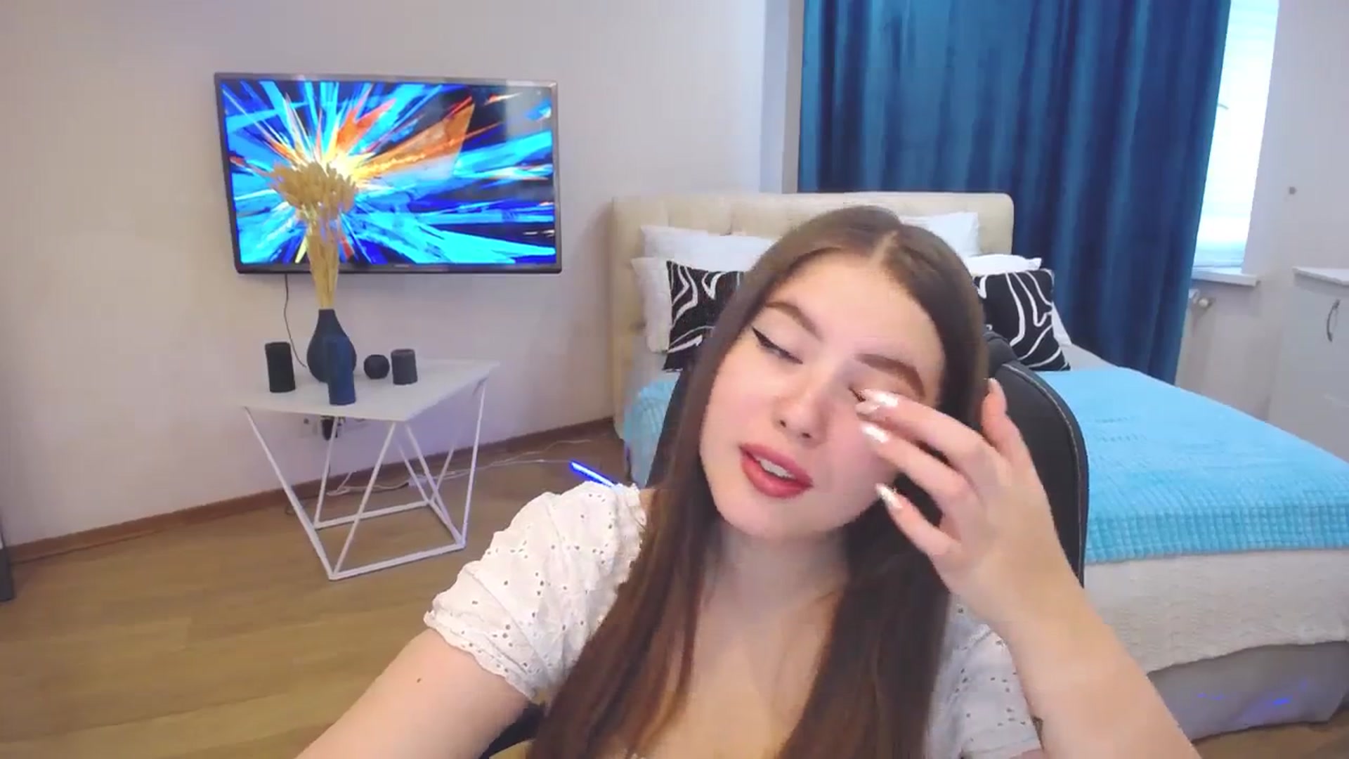 Gallery image thumbnail from AdmireMyEyes's myfreecams stream on, 08/30/2023, 04:12 image 14 of 20