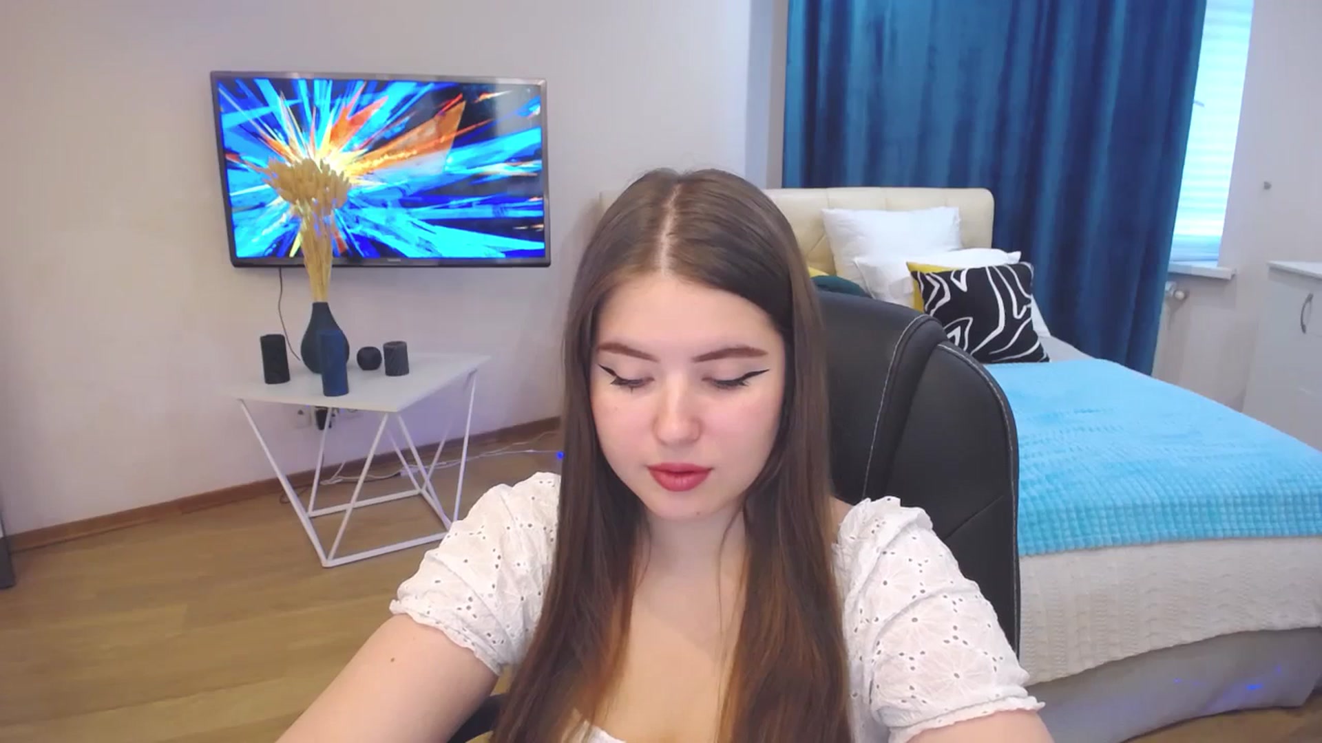 Gallery image thumbnail from AdmireMyEyes's myfreecams stream on, 08/30/2023, 04:12 image 10 of 20