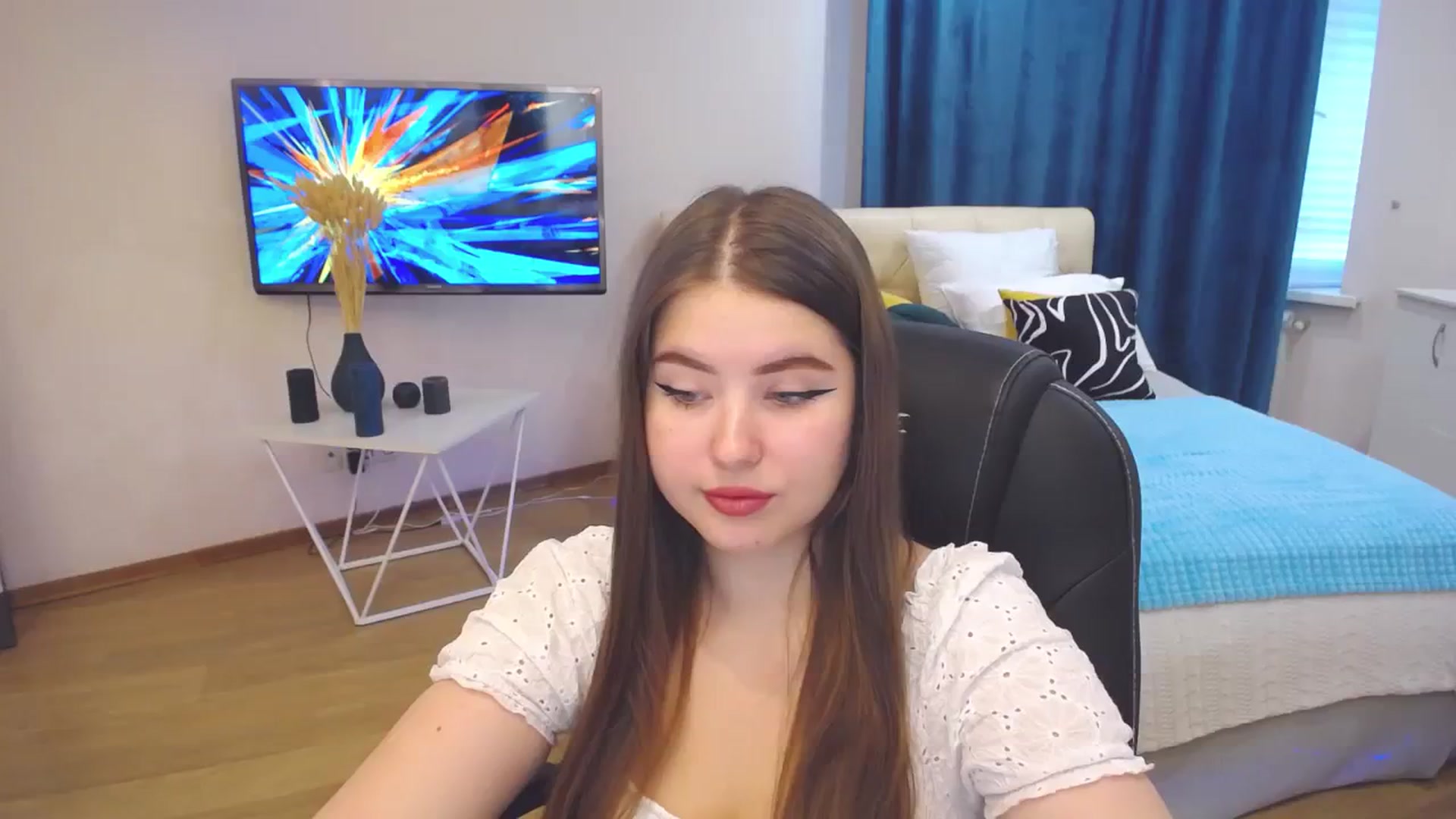 Gallery image thumbnail from AdmireMyEyes's myfreecams stream on, 08/30/2023, 04:12 image 11 of 20